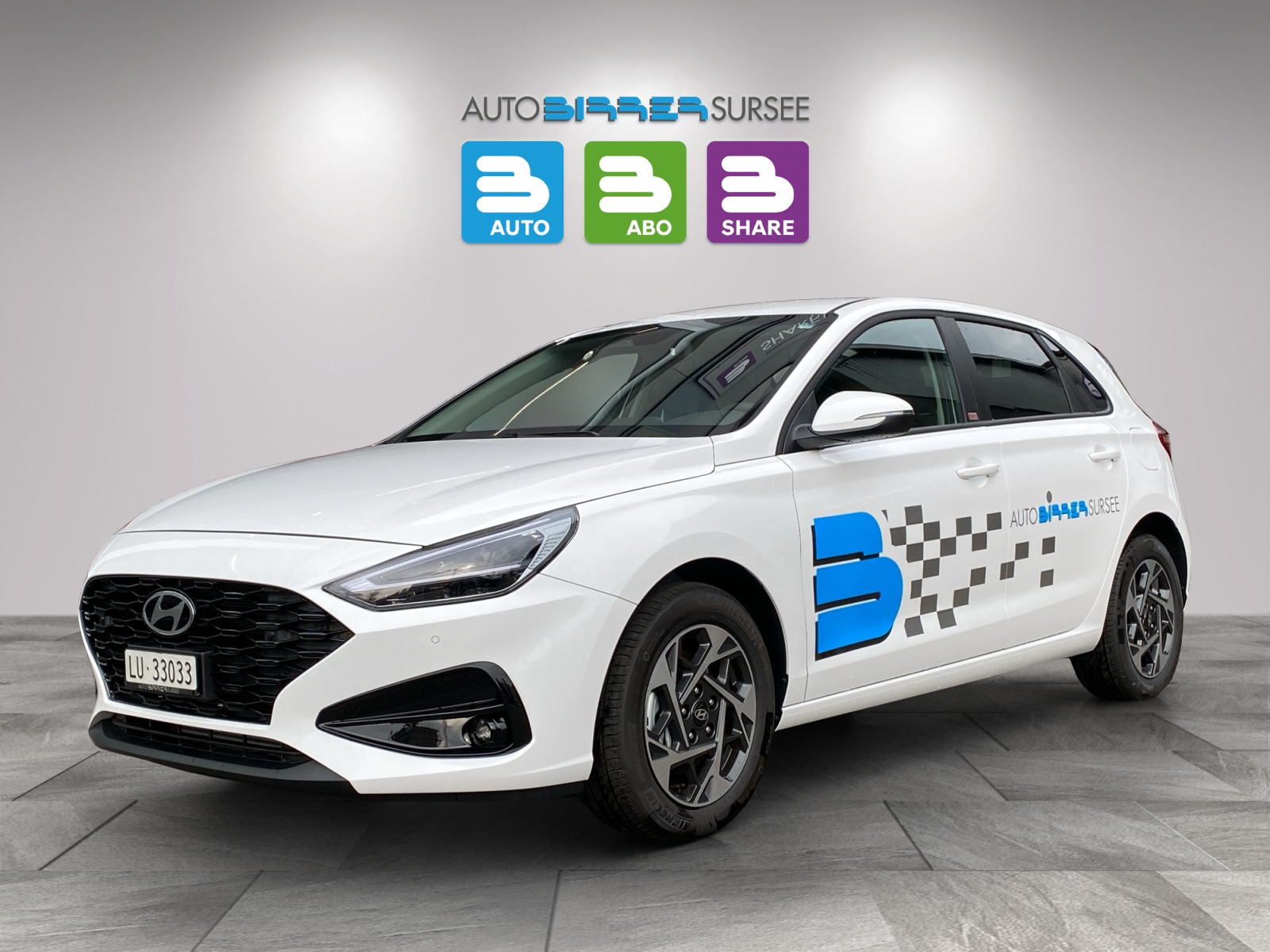 HYUNDAI i30 1.5 T-GDi Amplia-image-0