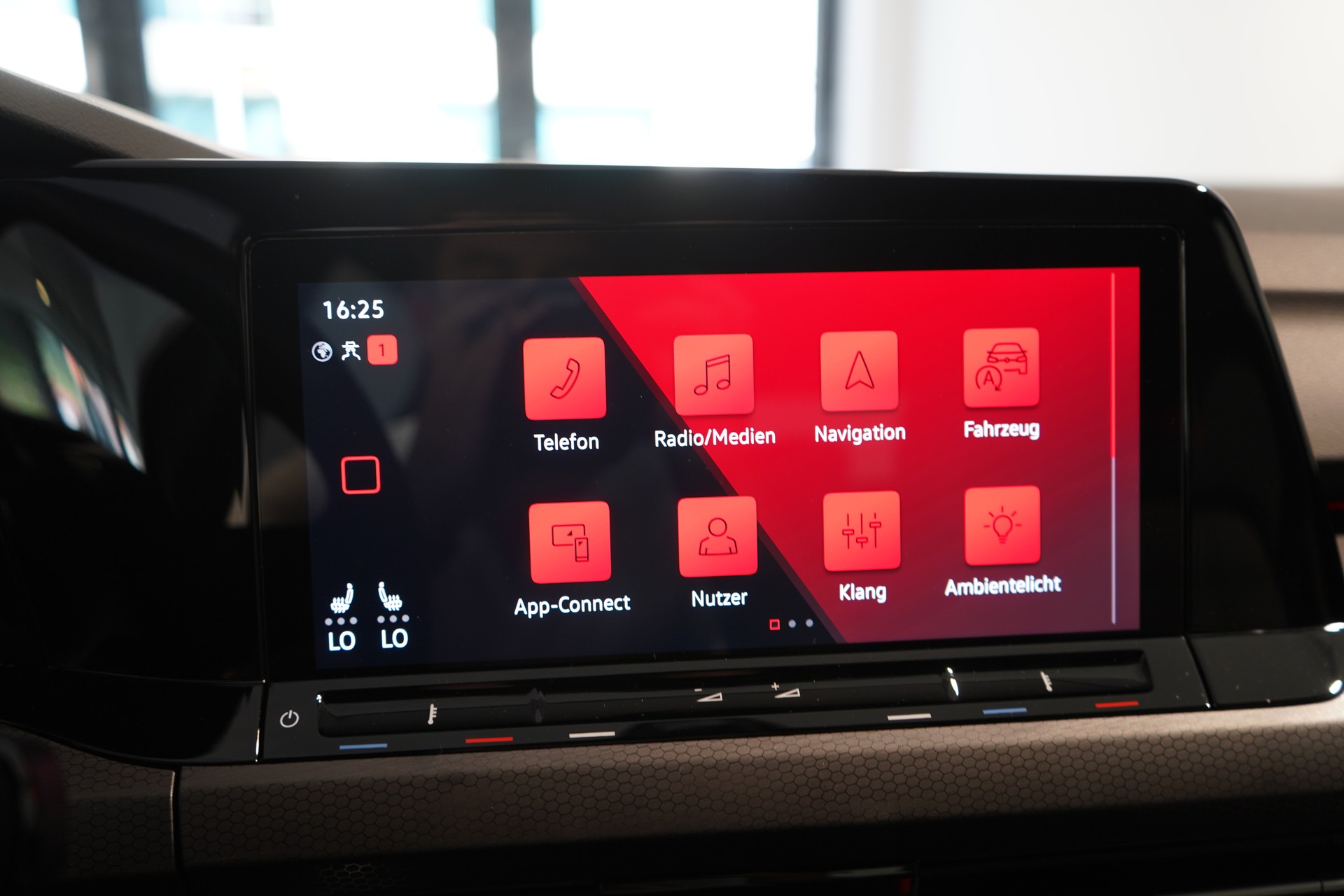 VW Golf 2.0 TSI GTI DSG-image-9