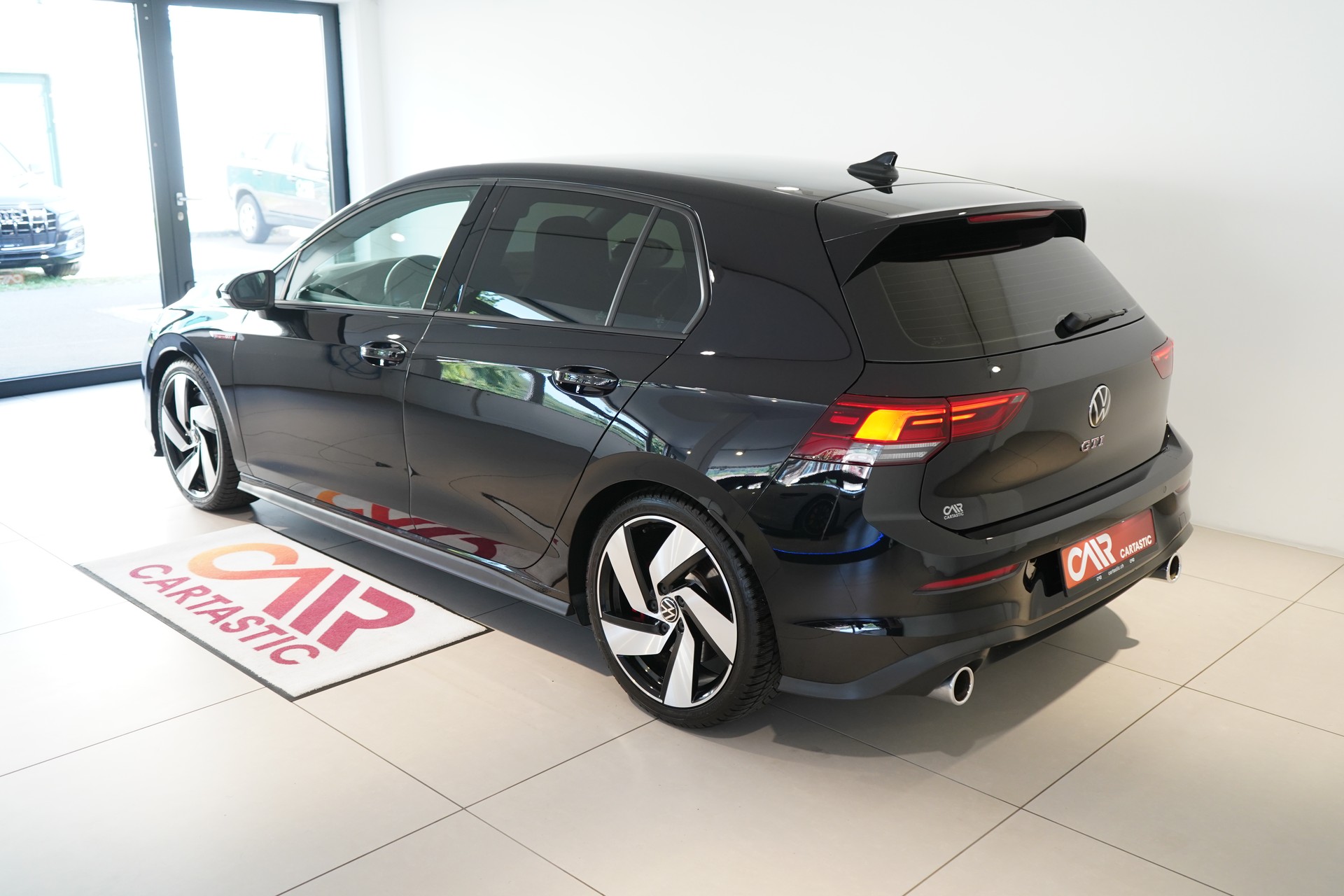 VW Golf 2.0 TSI GTI DSG-image-2
