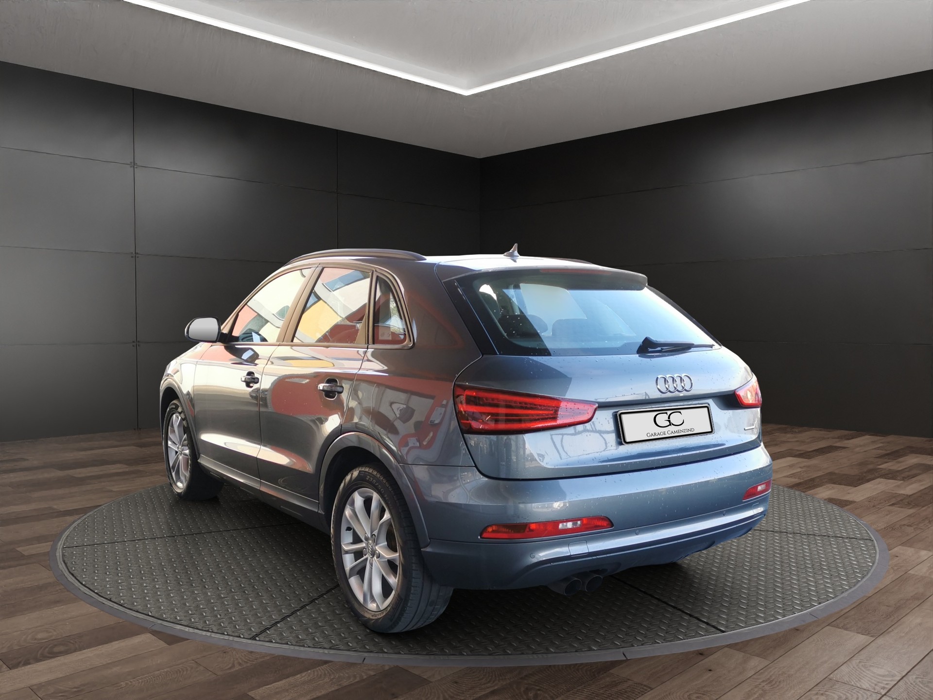 AUDI Q3 2.0 TDI quattro S-tronic-image-6