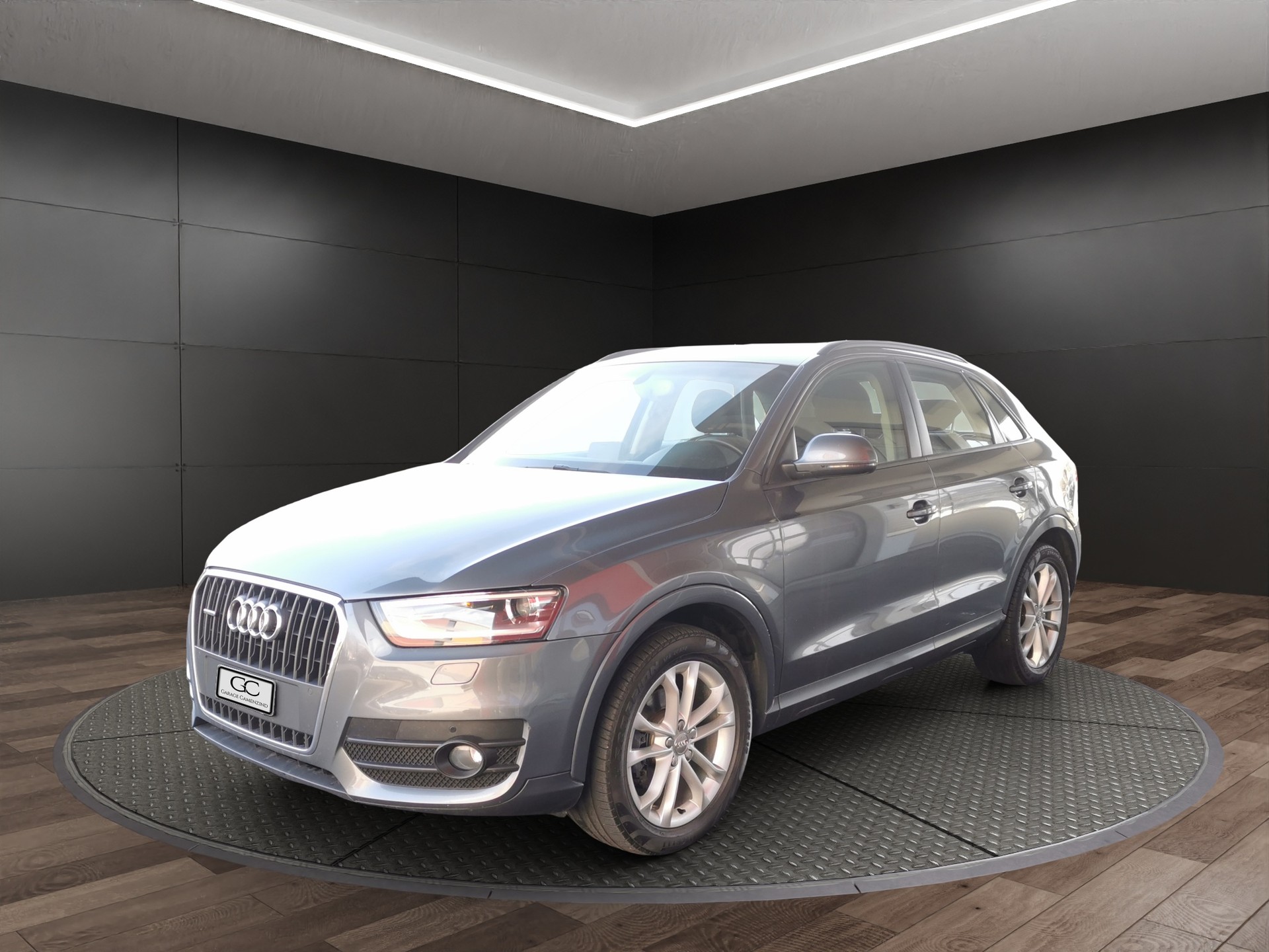 AUDI Q3 2.0 TDI quattro S-tronic-showroom-element-2