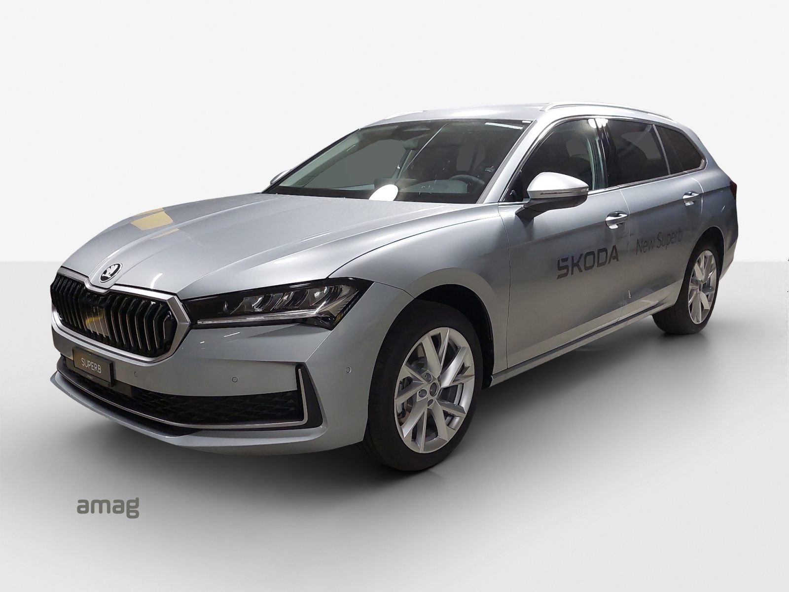 SKODA Superb Combi 2.0 TDi Selection 4x4 DSG-image-0