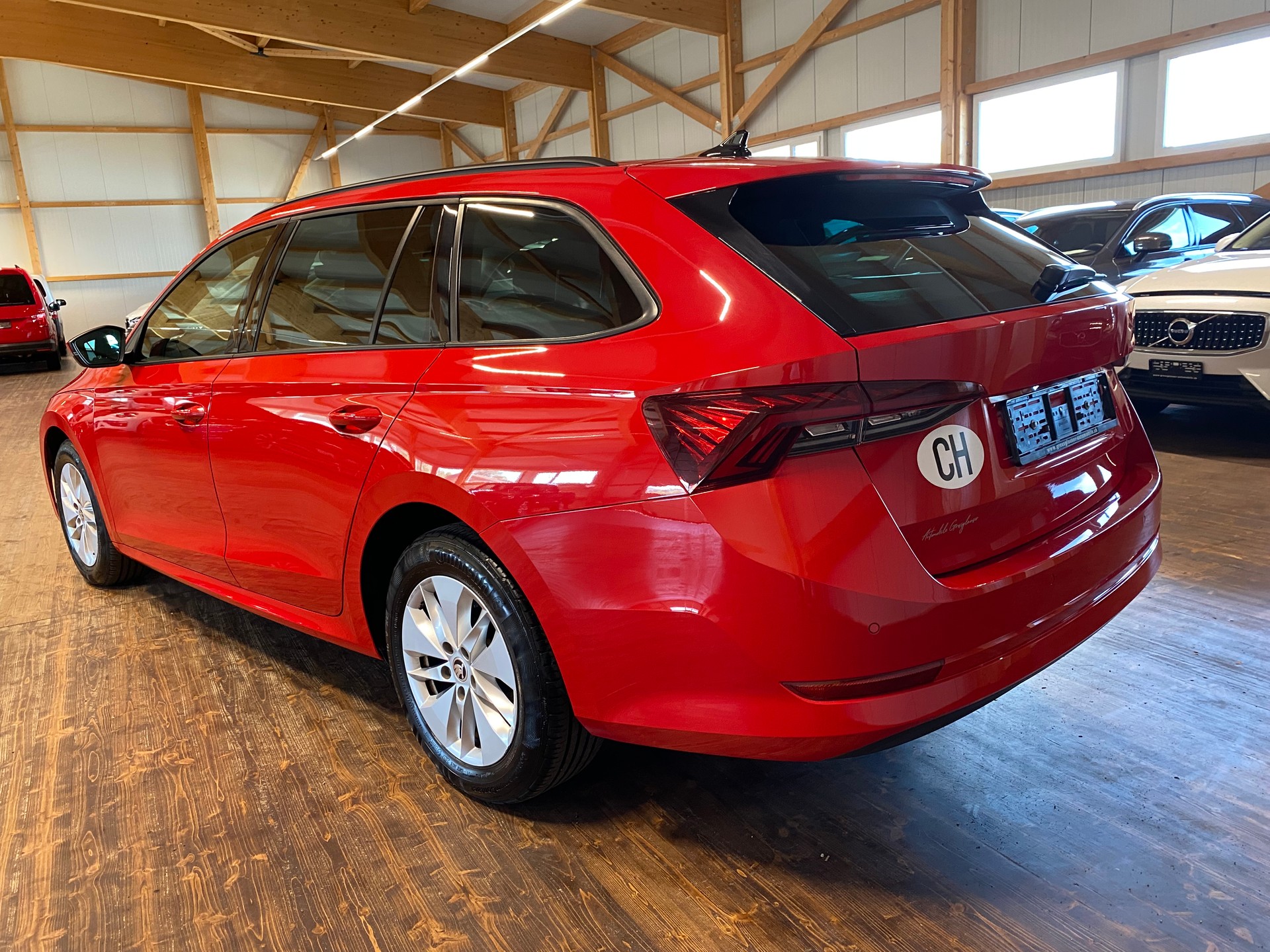 SKODA Octavia Combi 2.0 TDI DSG Ambition-image-5