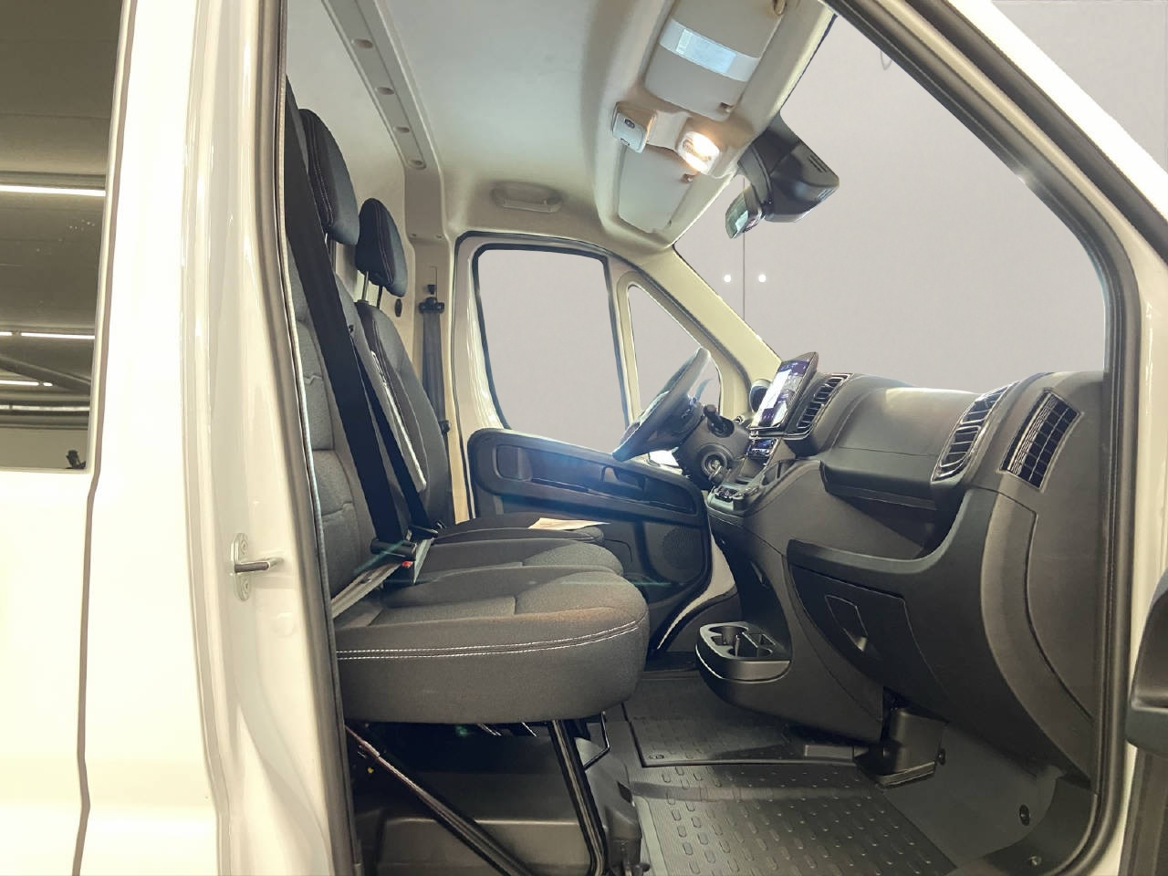 PEUGEOT e-Boxer Kaw. 435 L3H2 110 kWh-image-7