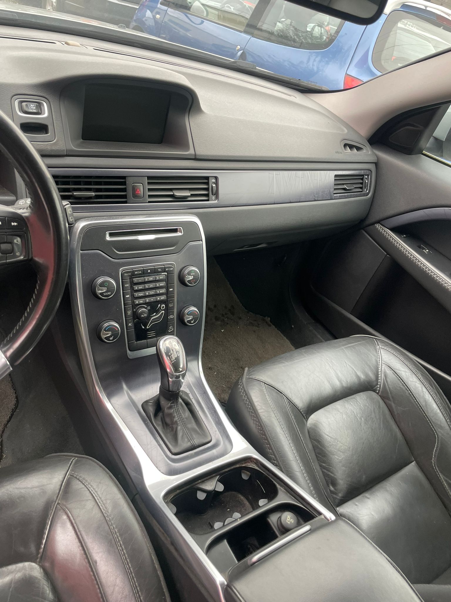 VOLVO XC70 D4 AWD OceanRace Geartronic-image-9
