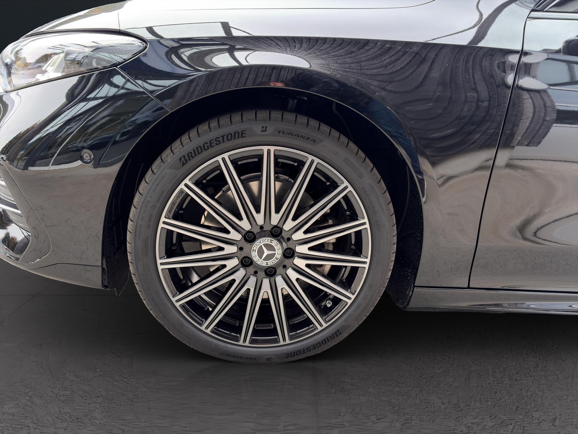 MERCEDES-BENZ CLA 350 AMG Line 4matic-image-5