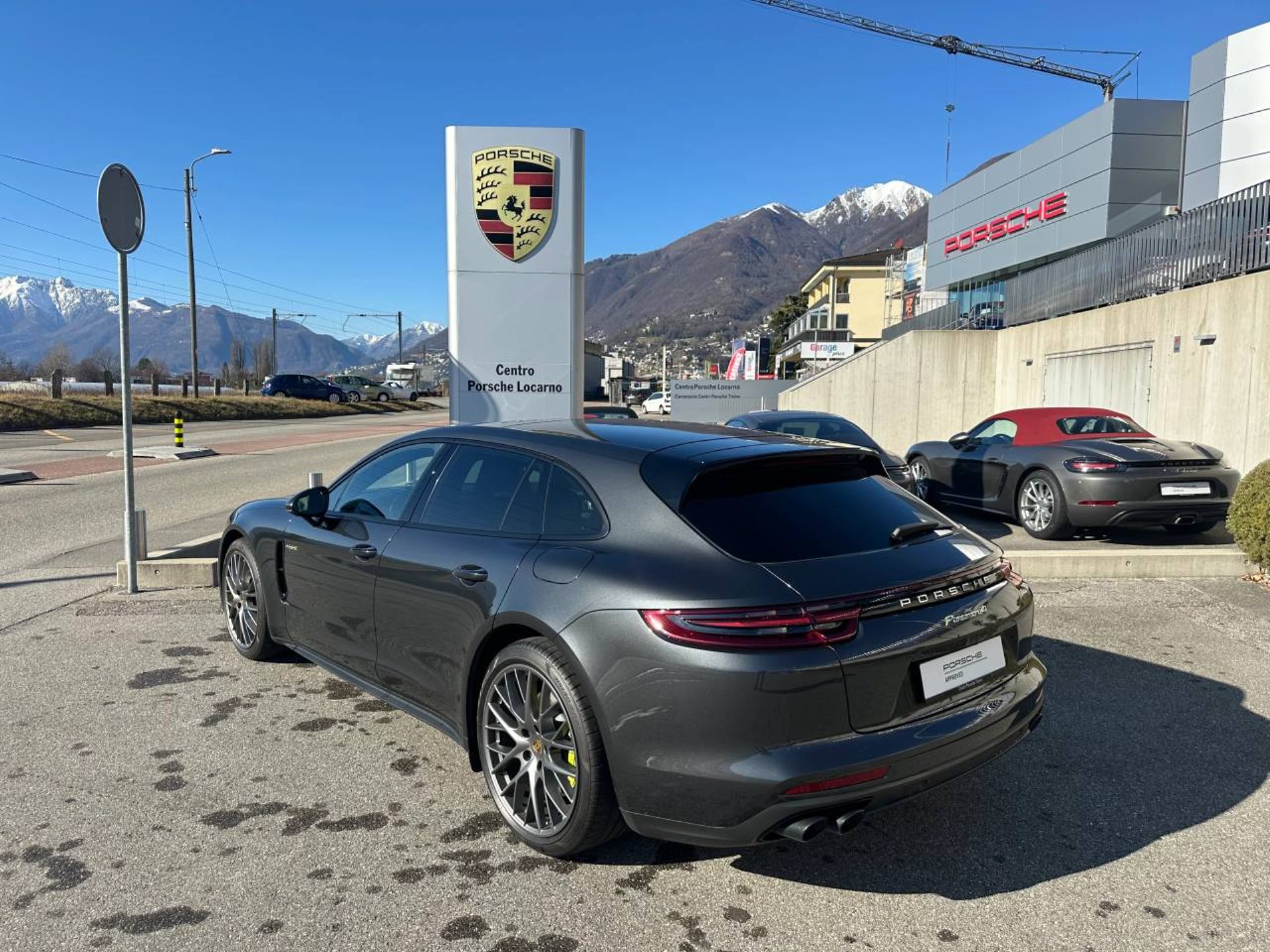 PORSCHE Panamera 4 E-Hybrid Sport Turismo-showroom-element-2