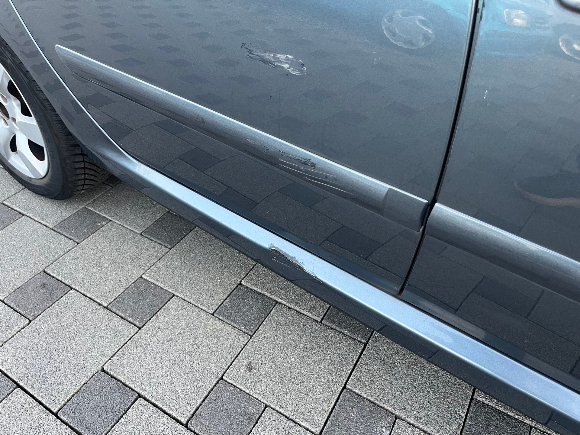 PEUGEOT 307 SW 2.0 16V XS-image-9