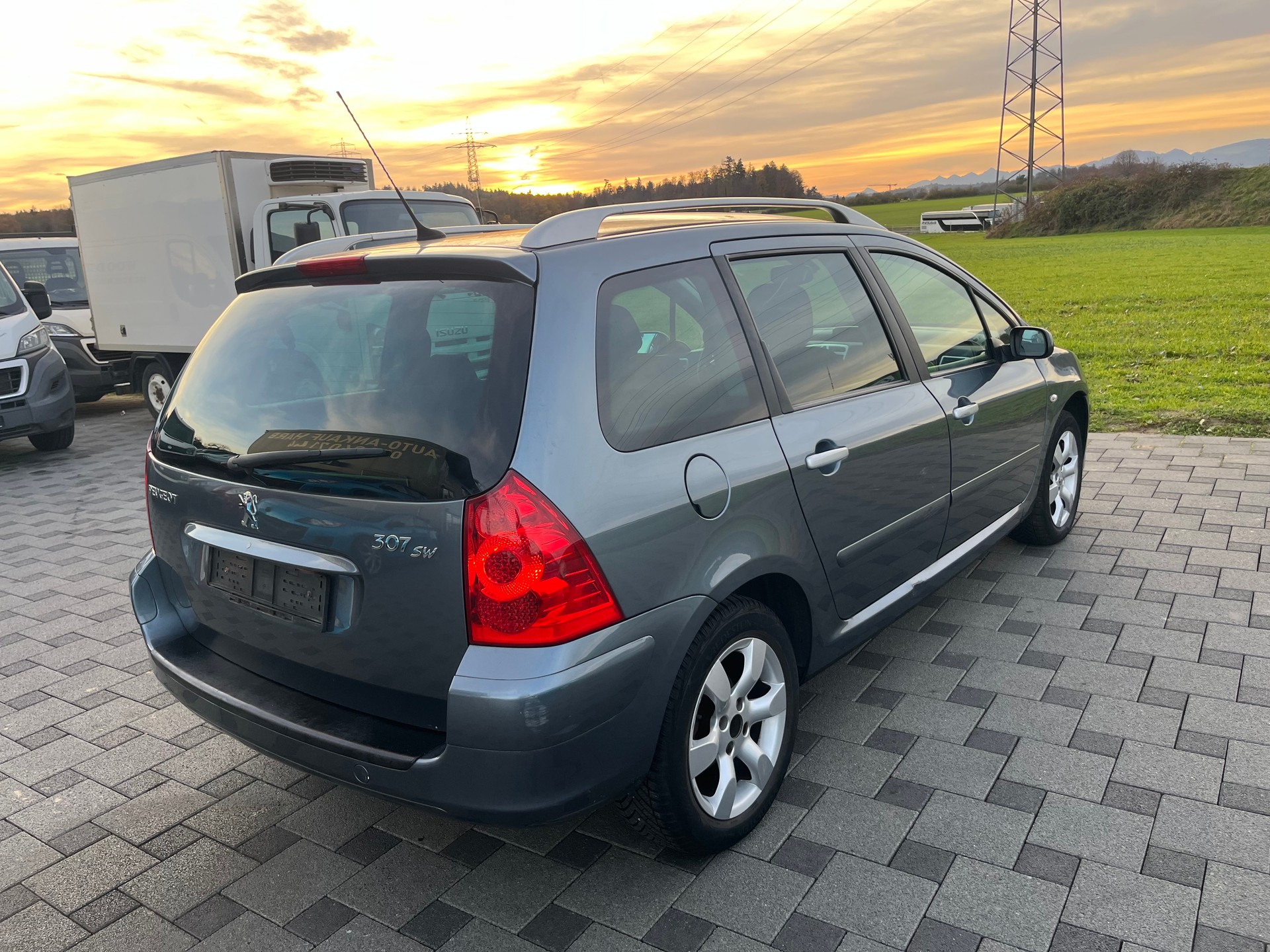 PEUGEOT 307 SW 2.0 16V XS-image-3
