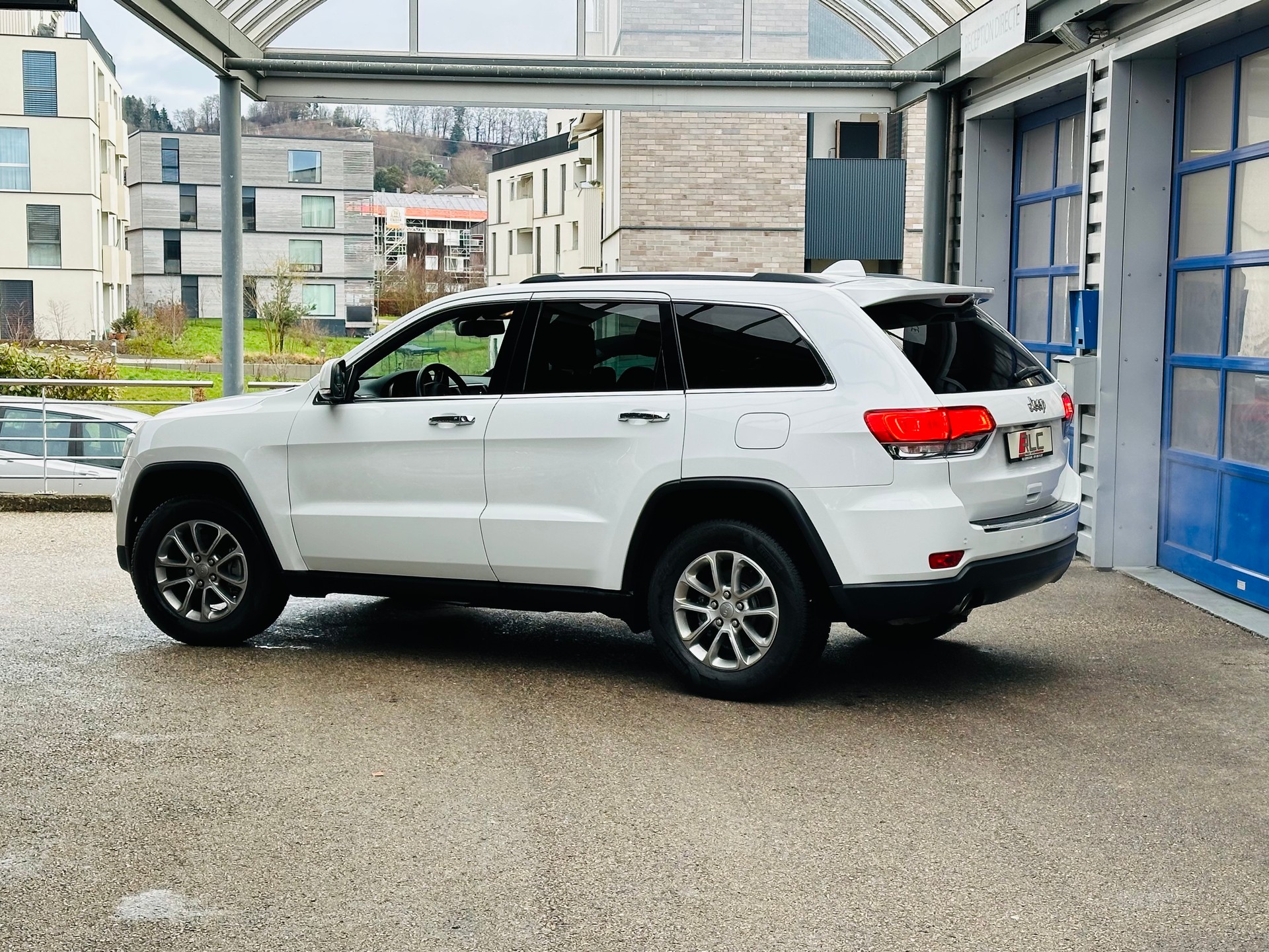 JEEP Grand Cherokee 3.0 CRD Limited Automatic-image-6