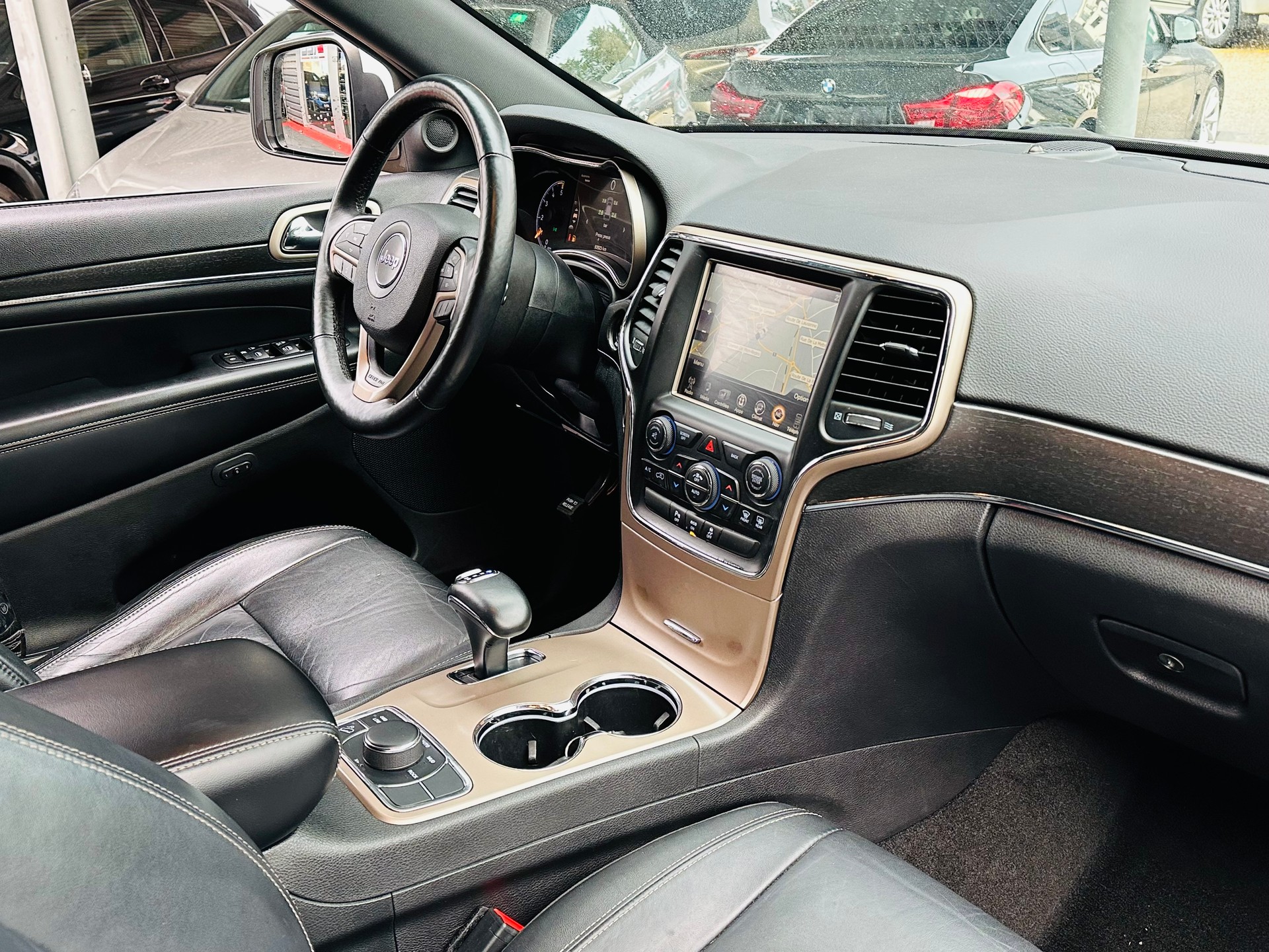 JEEP Grand Cherokee 3.0 CRD Limited Automatic-image-9