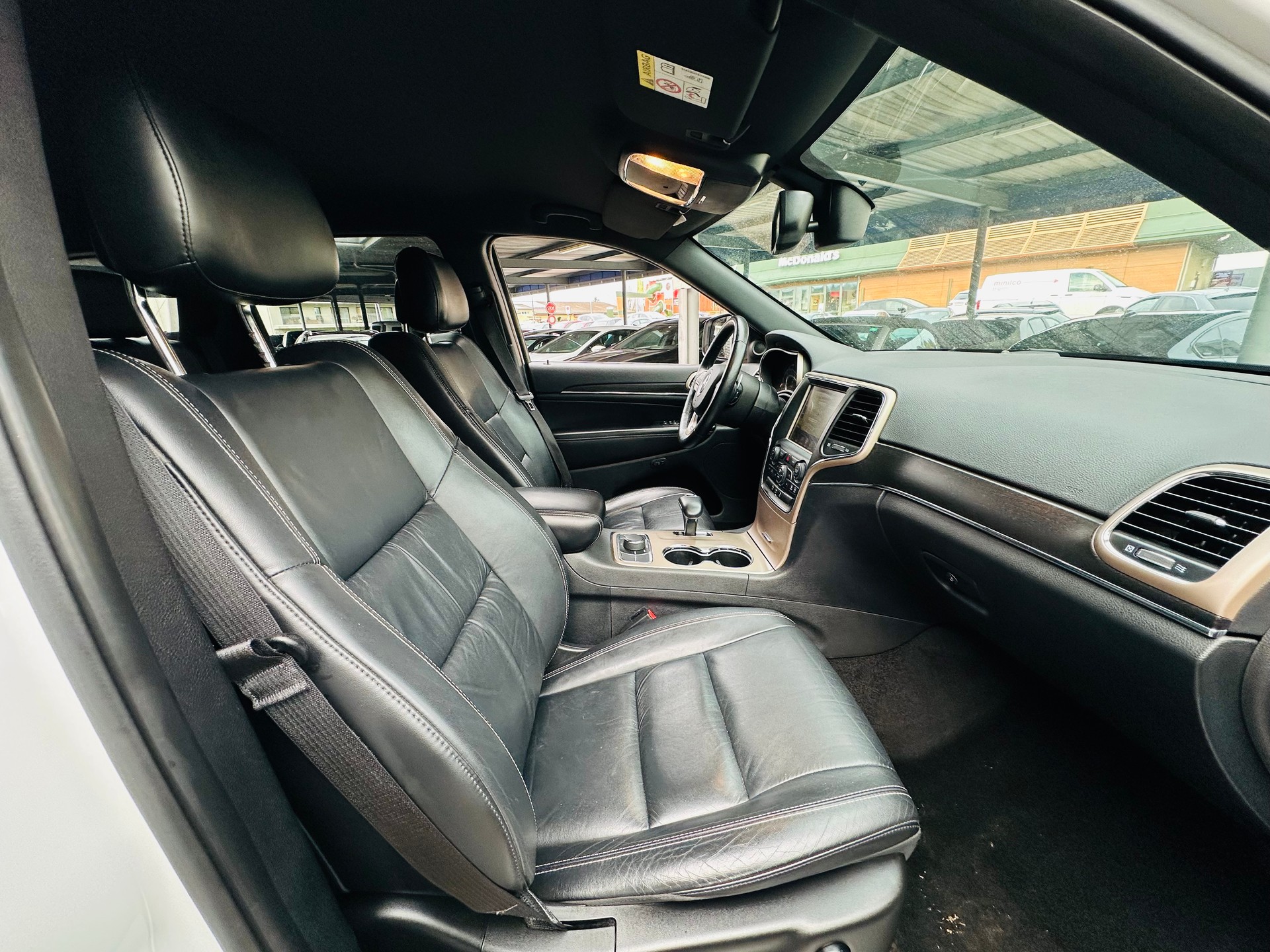 JEEP Grand Cherokee 3.0 CRD Limited Automatic-image-8