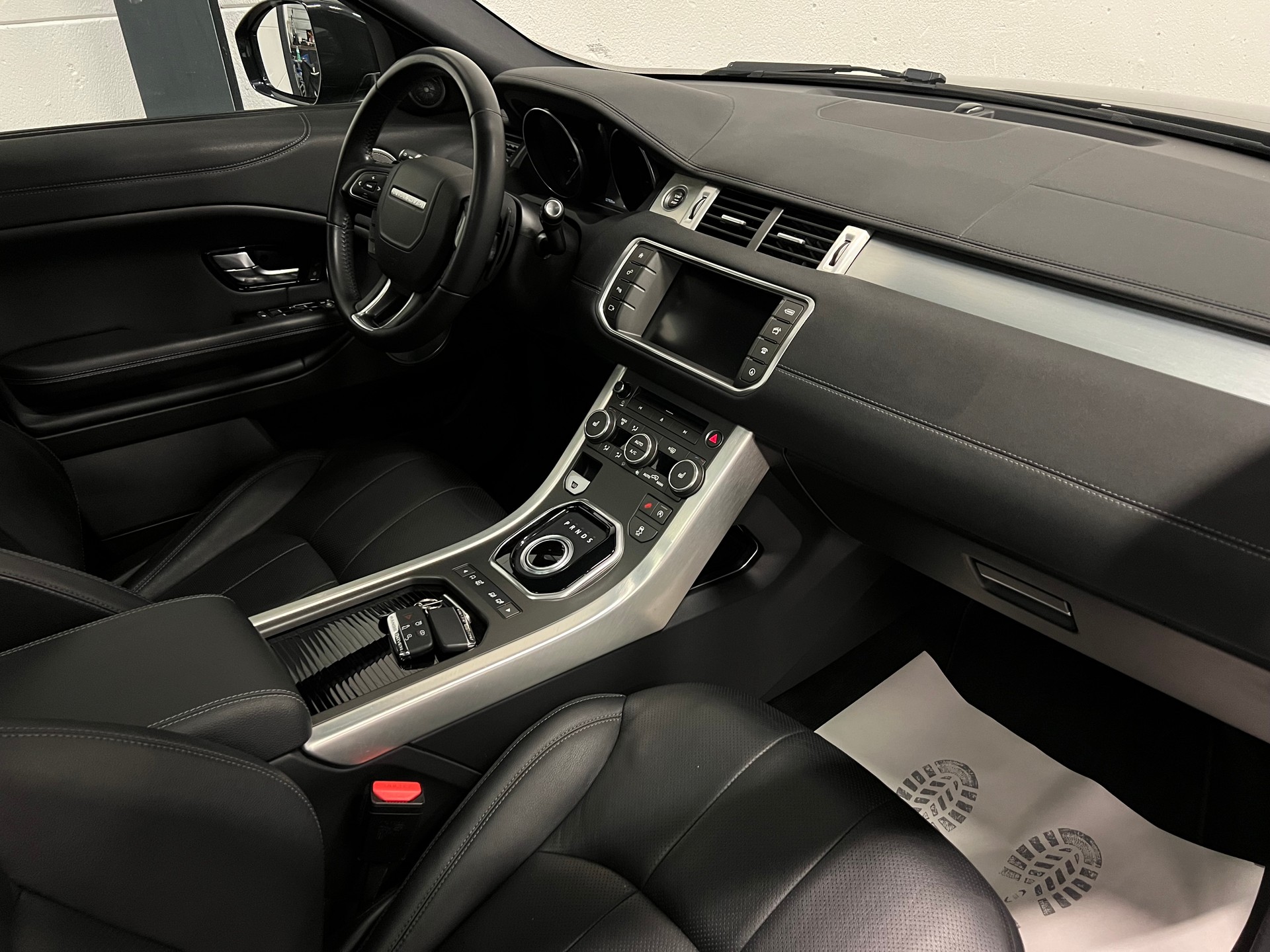 LAND ROVER Range Rover Evoque 2.0 TD4 HSE AT9-image-18