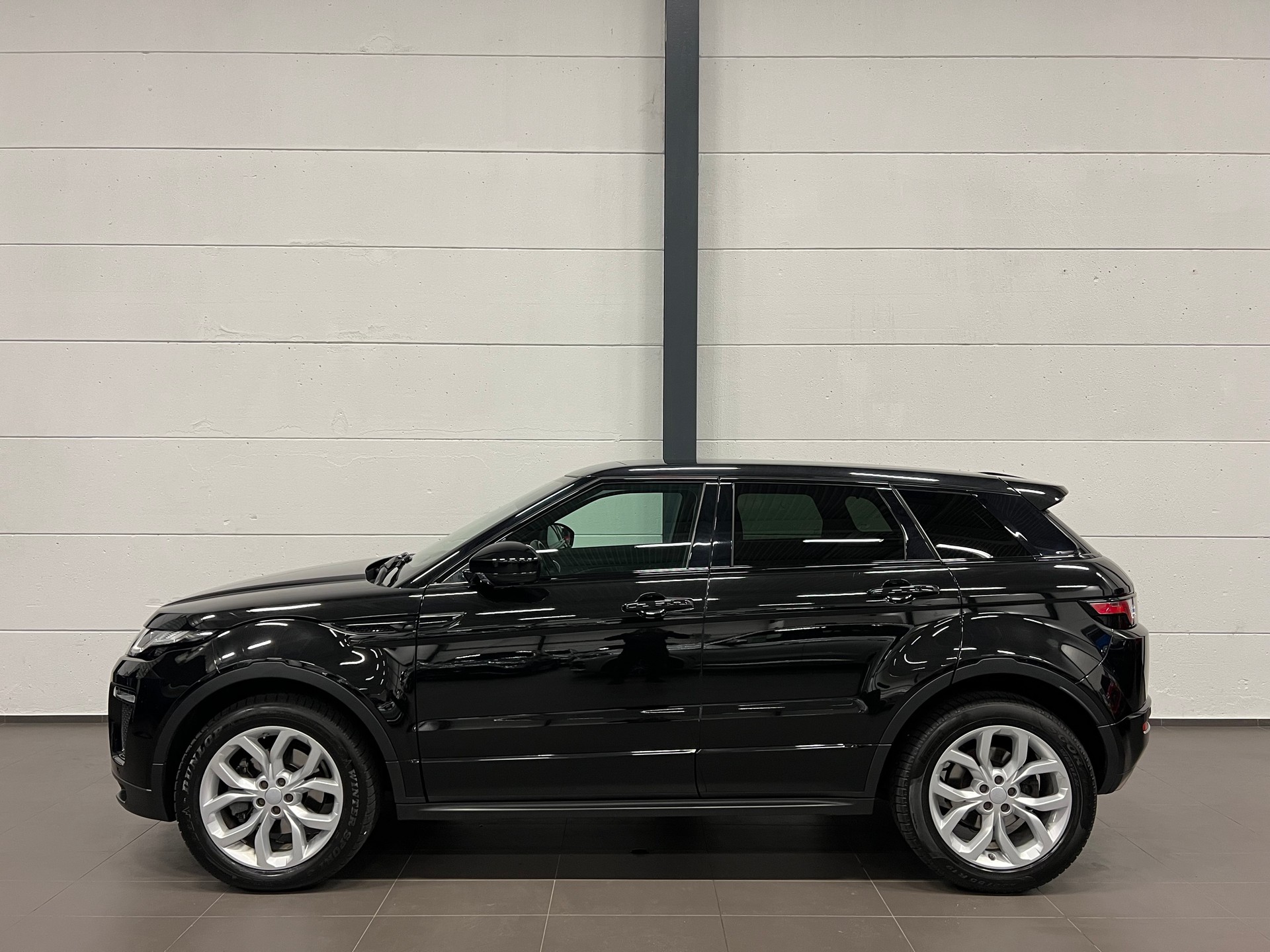 LAND ROVER Range Rover Evoque 2.0 TD4 HSE AT9-image-8