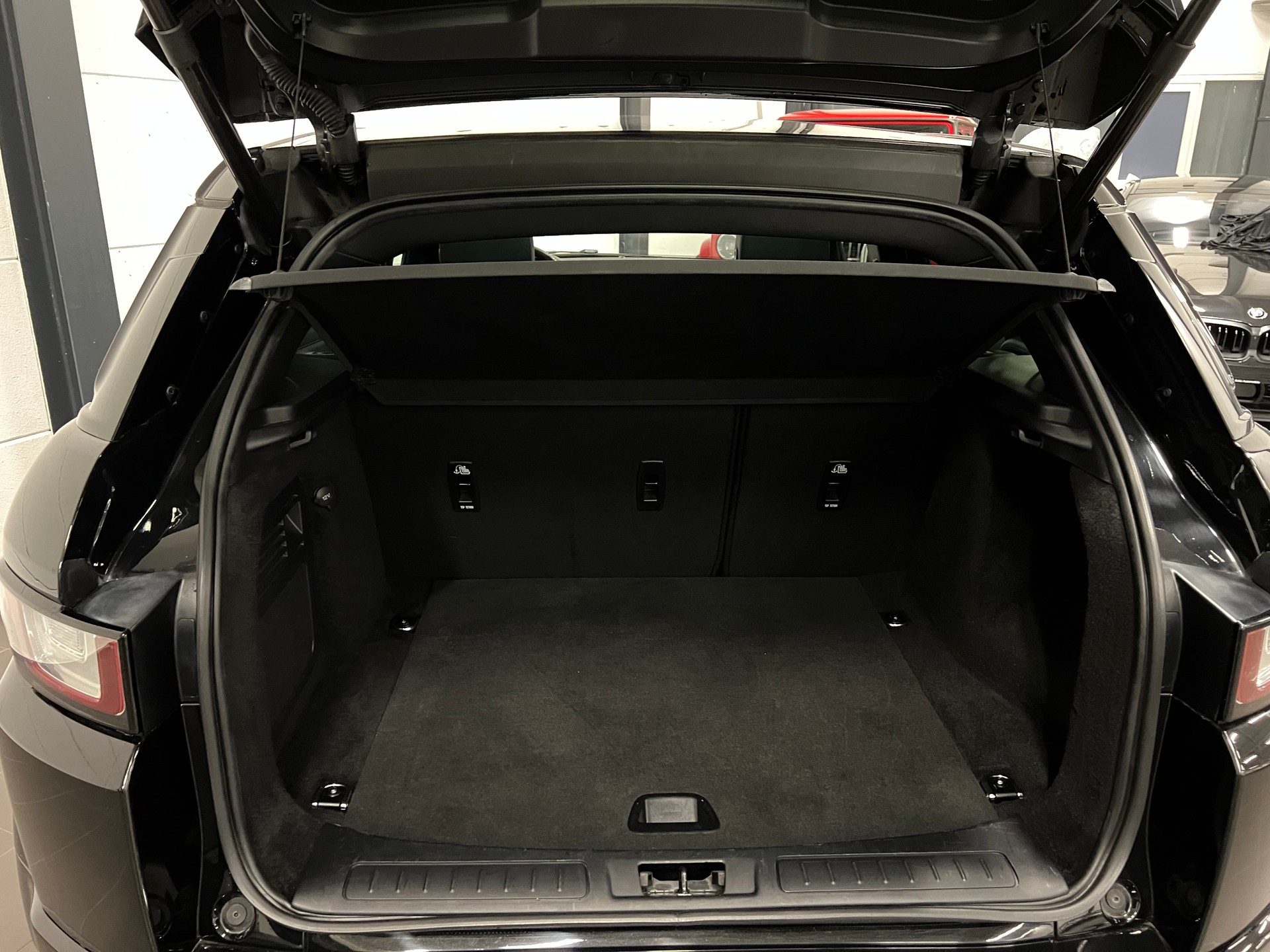 LAND ROVER Range Rover Evoque 2.0 TD4 HSE AT9-image-23