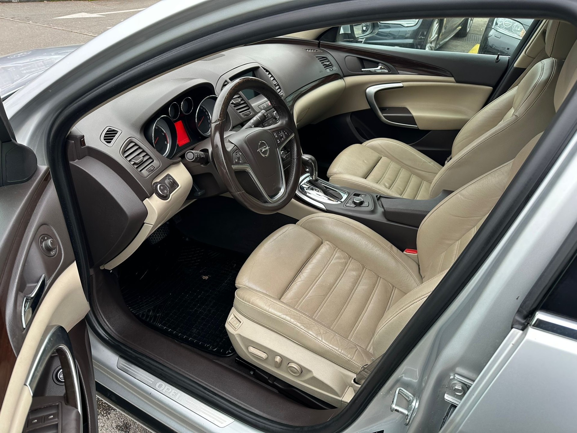 OPEL Insignia ST 2.0 CDTI Cosmo 4WD Aut.-image-8