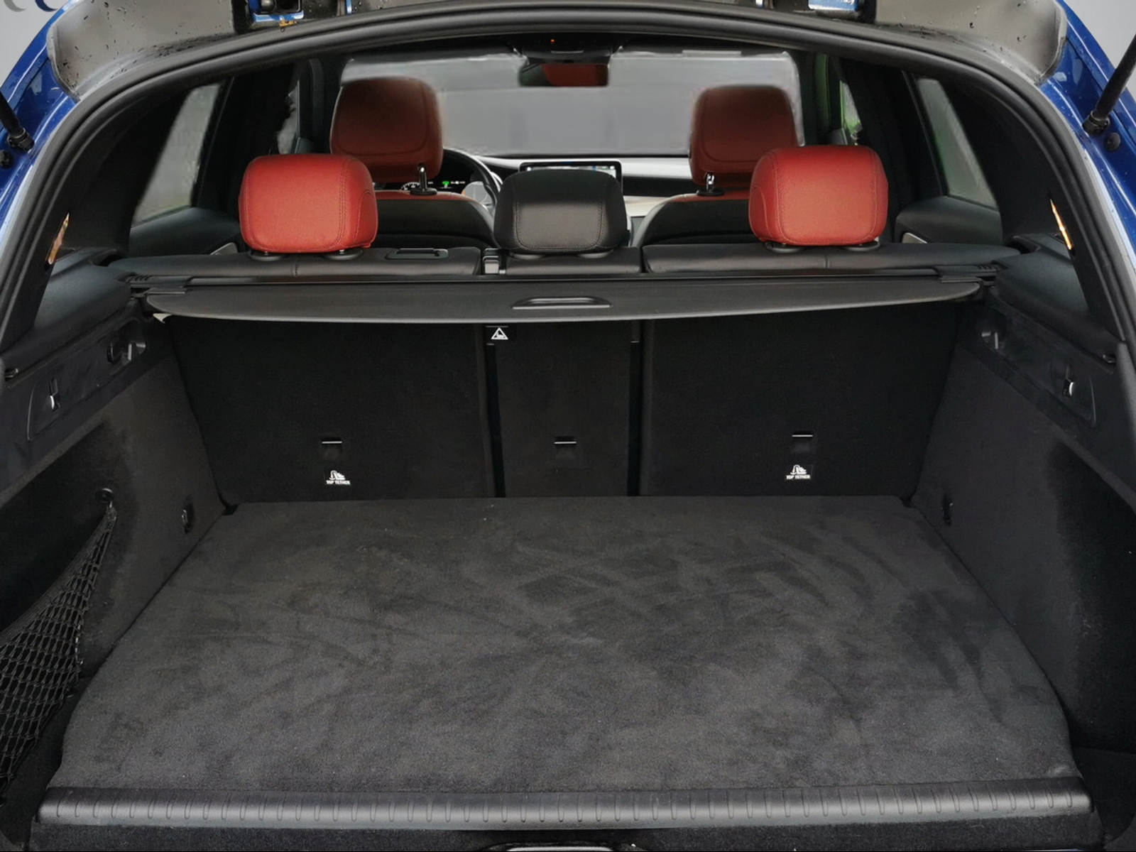 MERCEDES-BENZ GLC 300 e AMG Line 4Matic 9G-Tronic-image-9