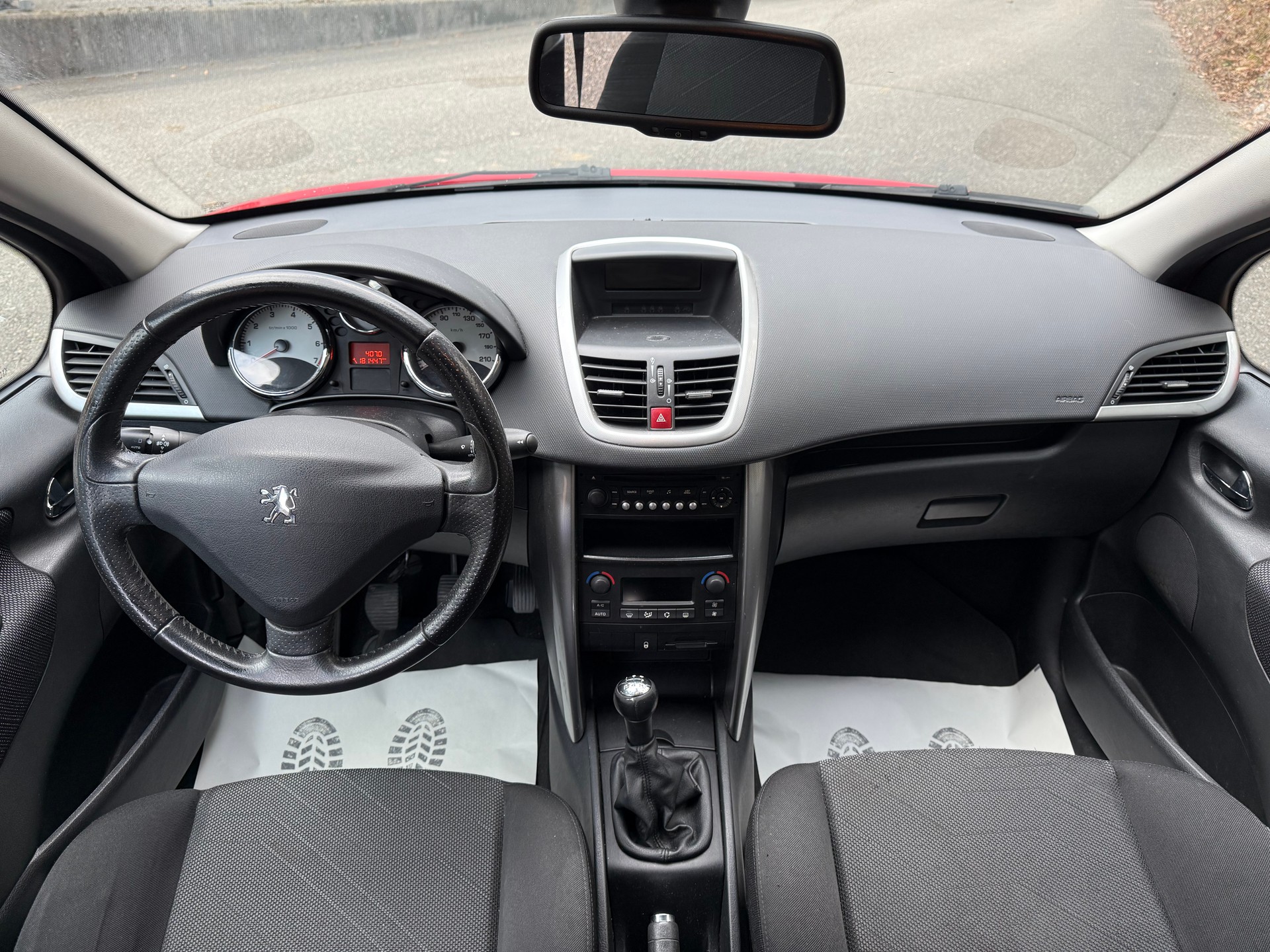 PEUGEOT 207 1.6 16V Sport Pack-image-6