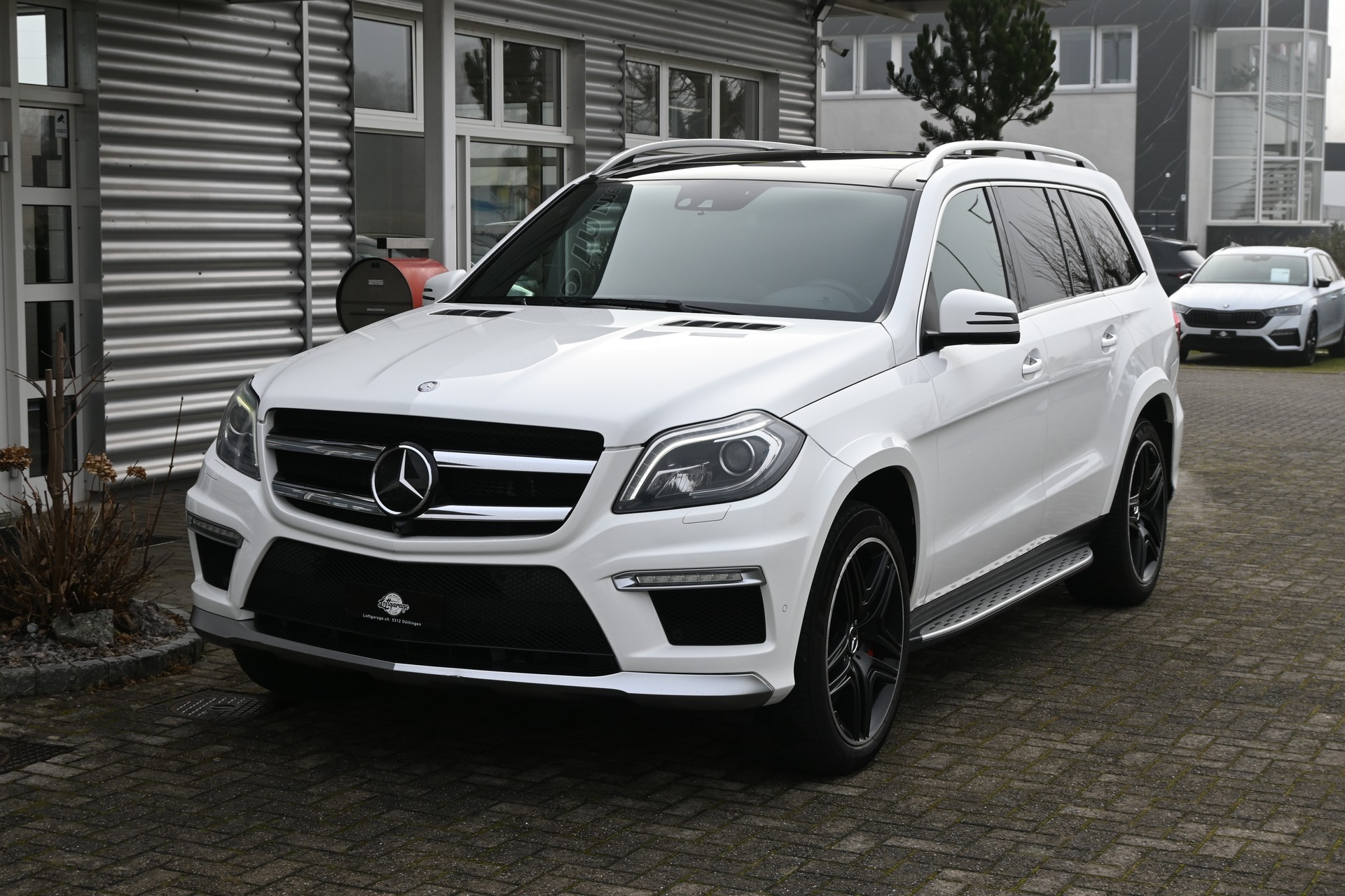 MERCEDES-BENZ GL 63 AMG 4Matic Speedshift Plus 7G-Tronic 7-Plätzer-showroom-element-1