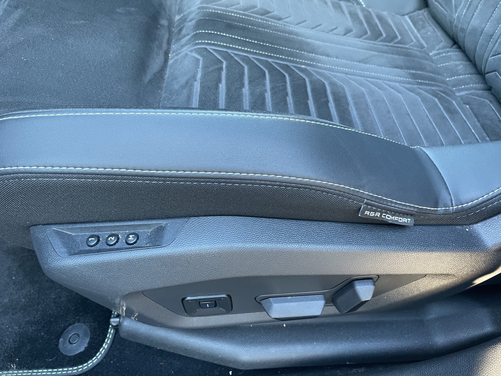 PEUGEOT 5008 145 e-DCS6 GT-image-11