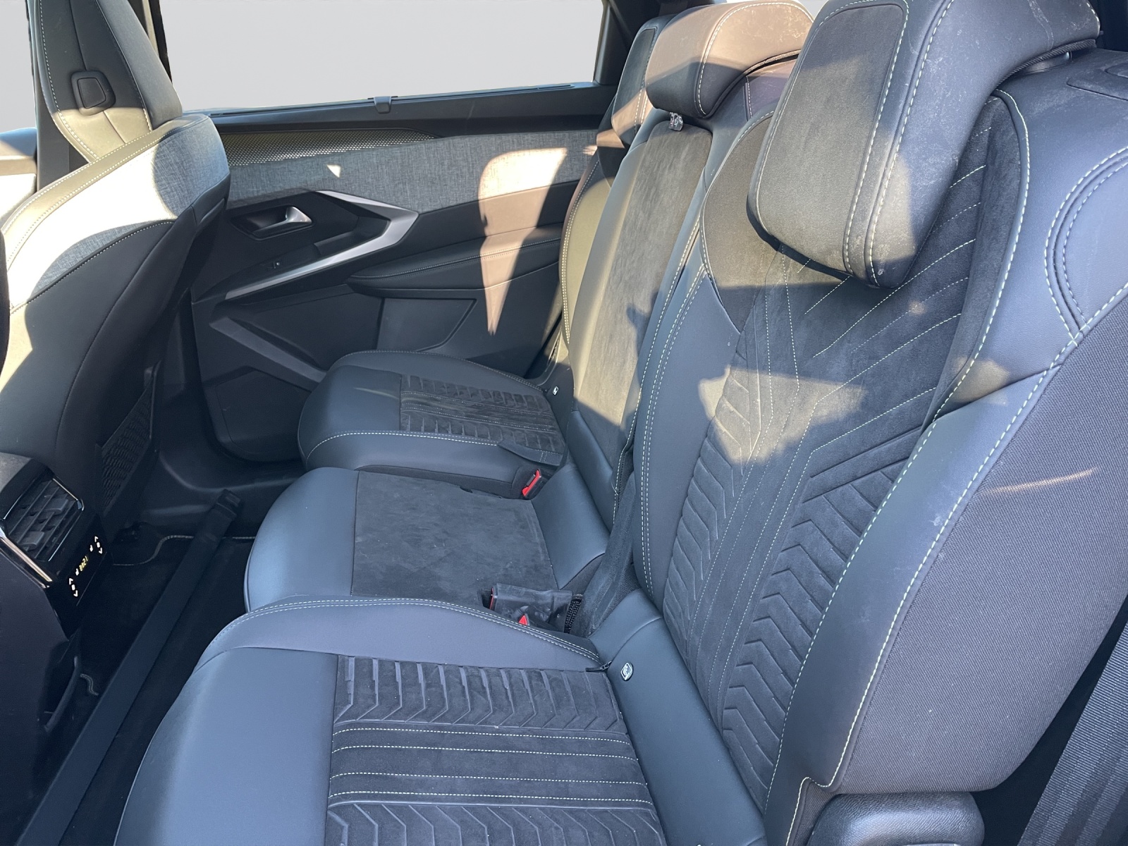 PEUGEOT 5008 145 e-DCS6 GT-image-7