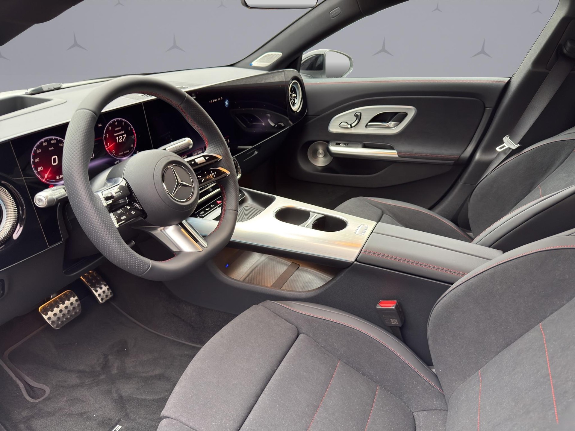 MERCEDES-BENZ CLA 220 AMG Line 4matic-image-8