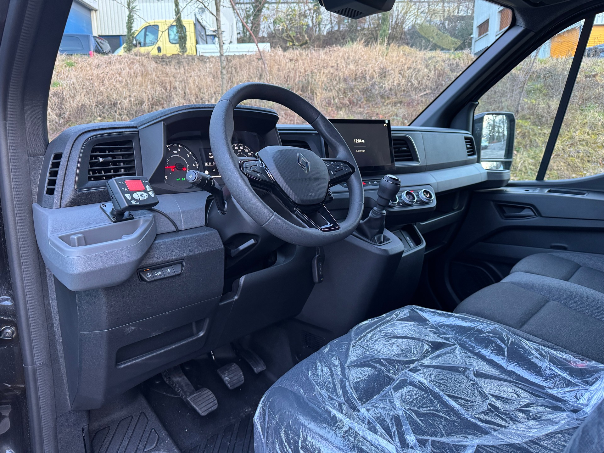 RENAULT Master T35 2.0 Blue dCi 150 HD L3H2 Advance-image-12