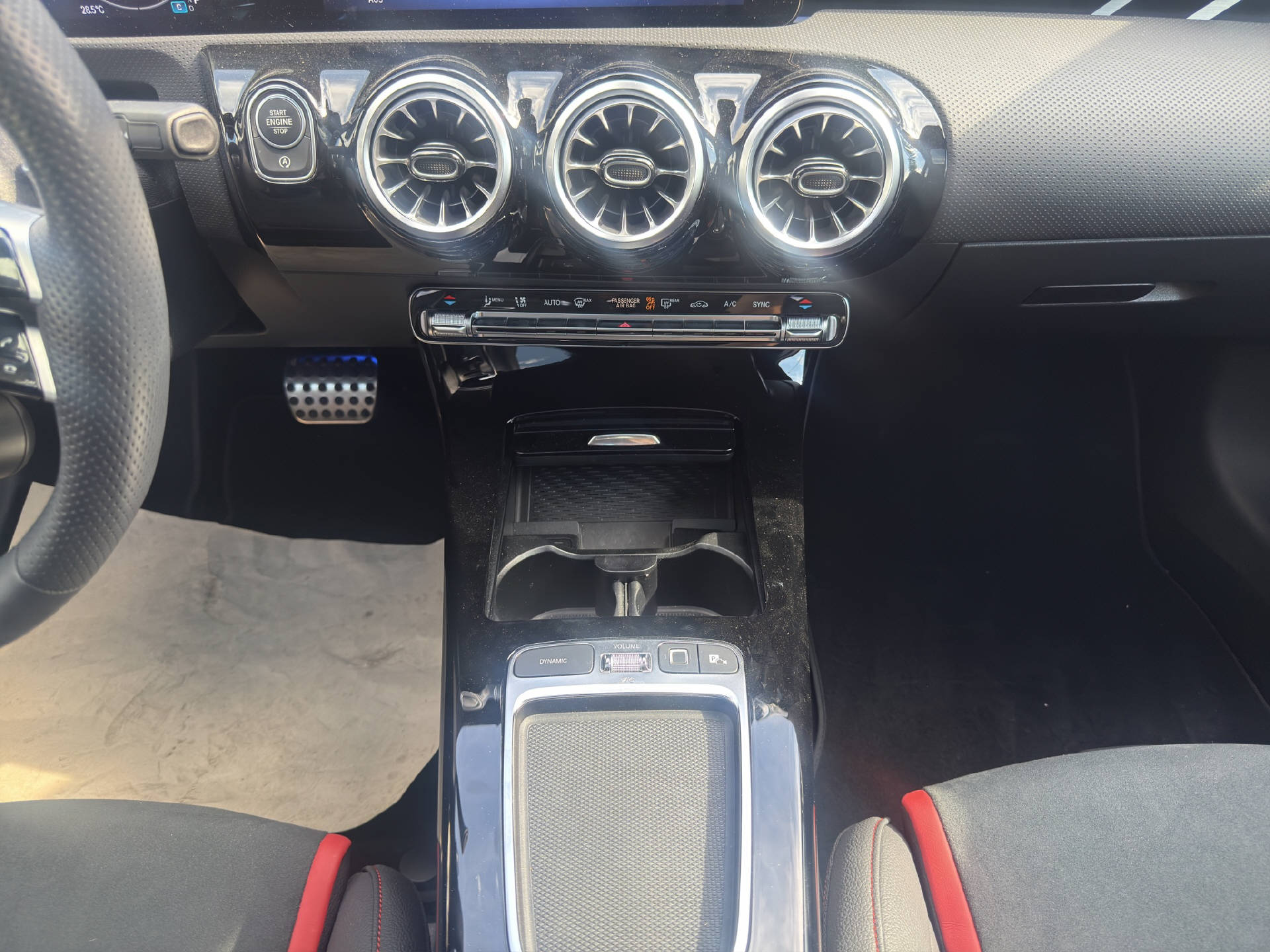 MERCEDES-BENZ A 35 AMG 4matic-image-14
