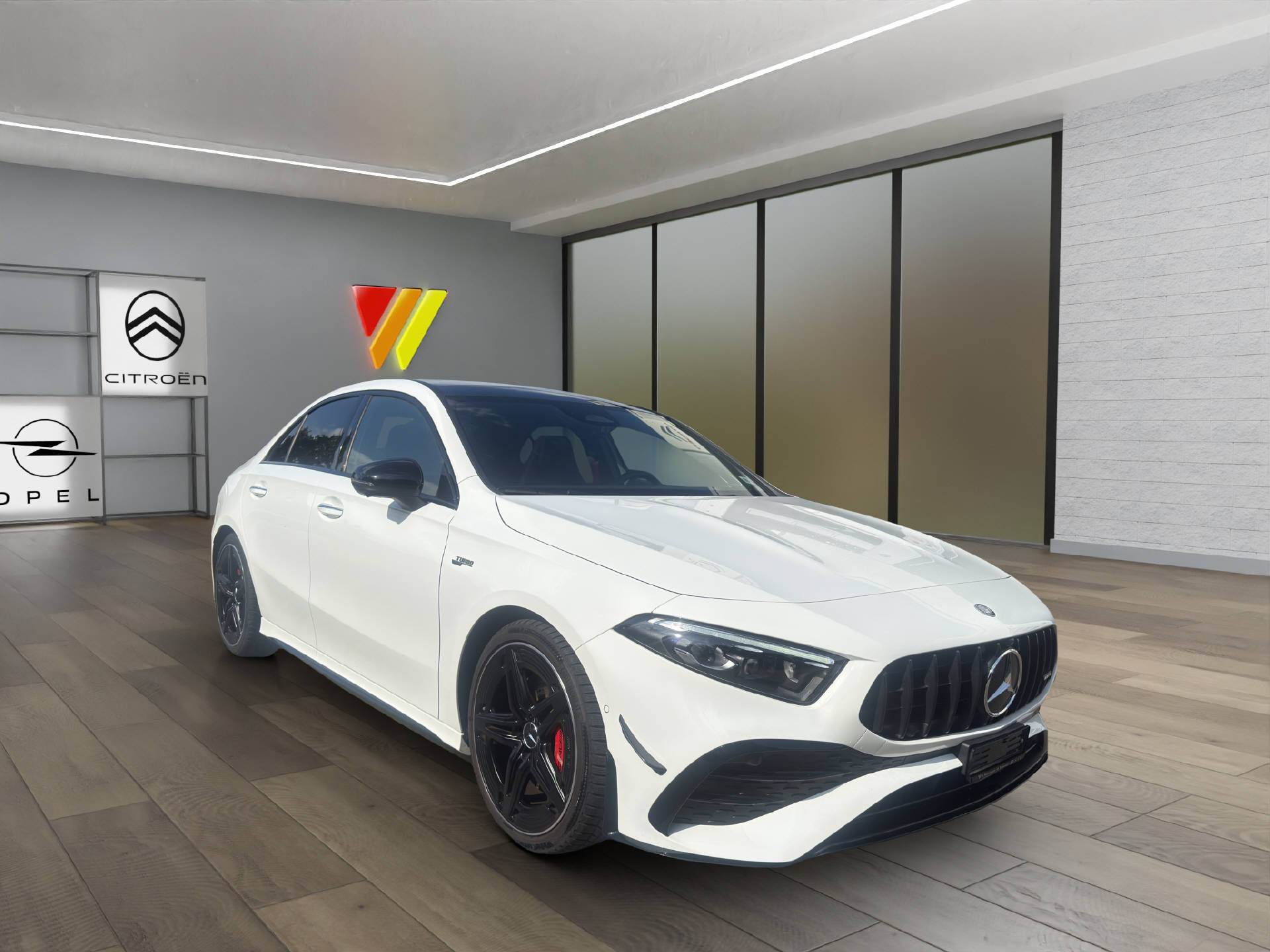 MERCEDES-BENZ A 35 AMG 4matic-image-2
