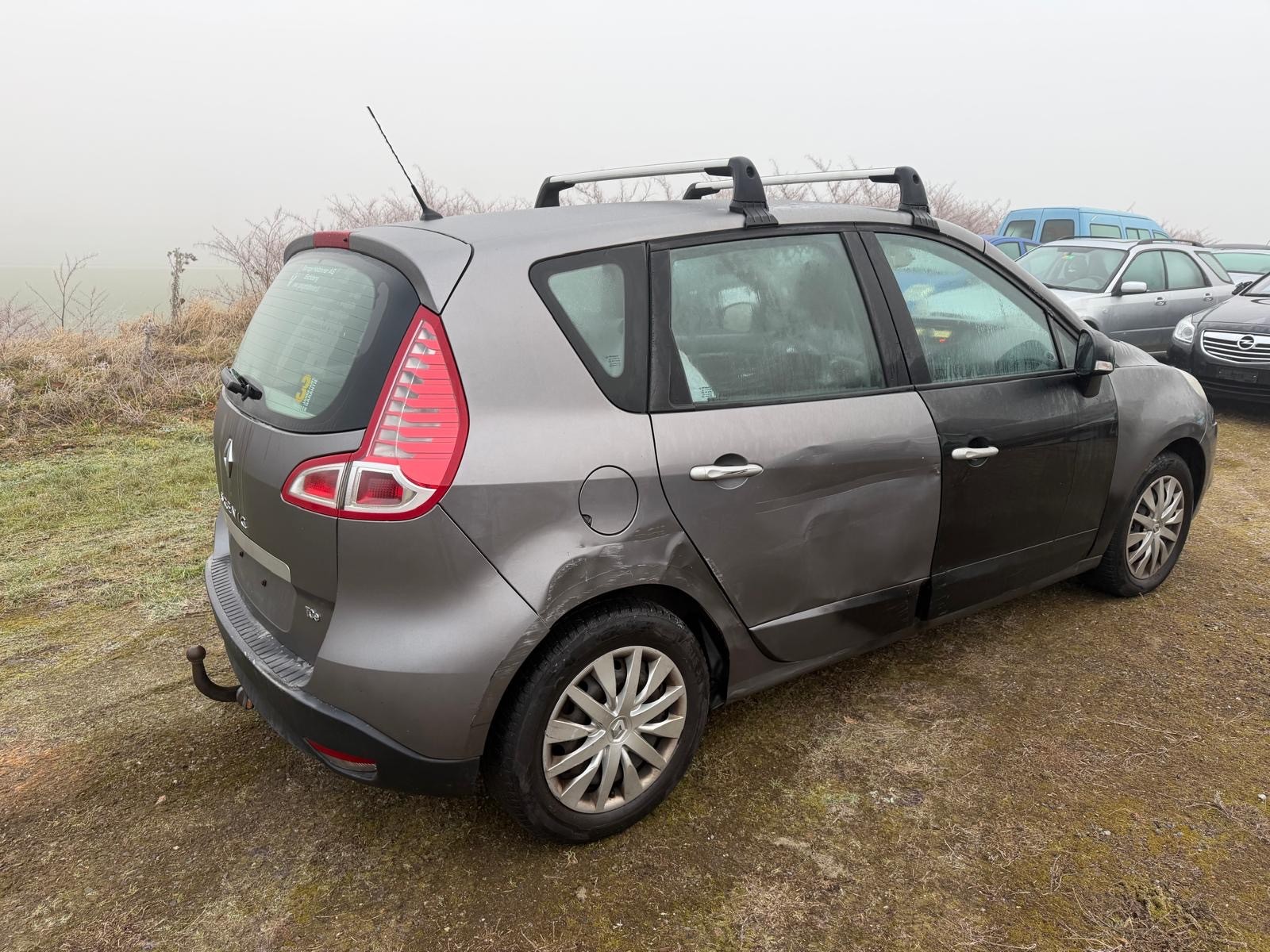 RENAULT Scénic 1.4 16V Turbo Bose-image-4