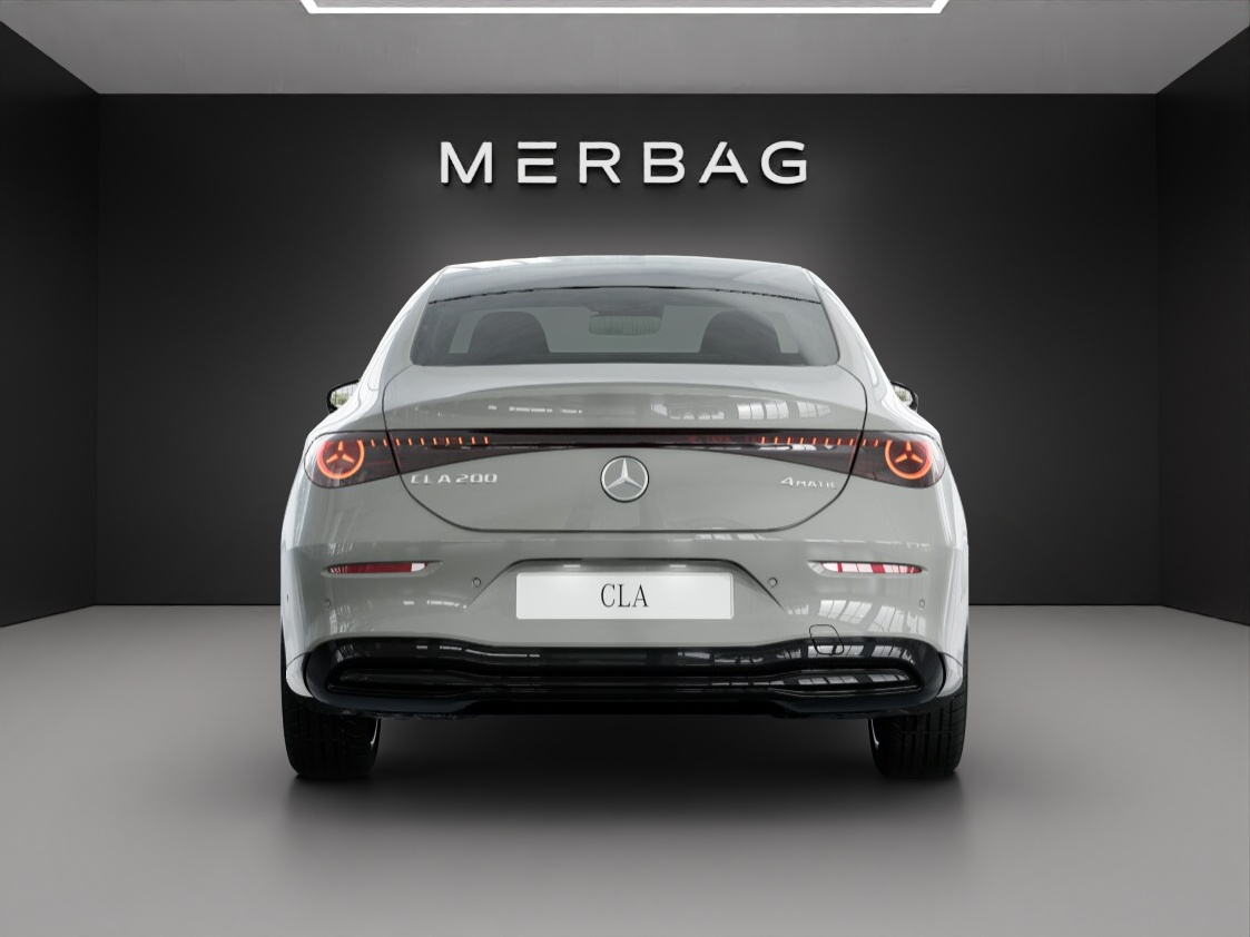 MERCEDES-BENZ CLA 200 8G-DCT 4Matic-image-4