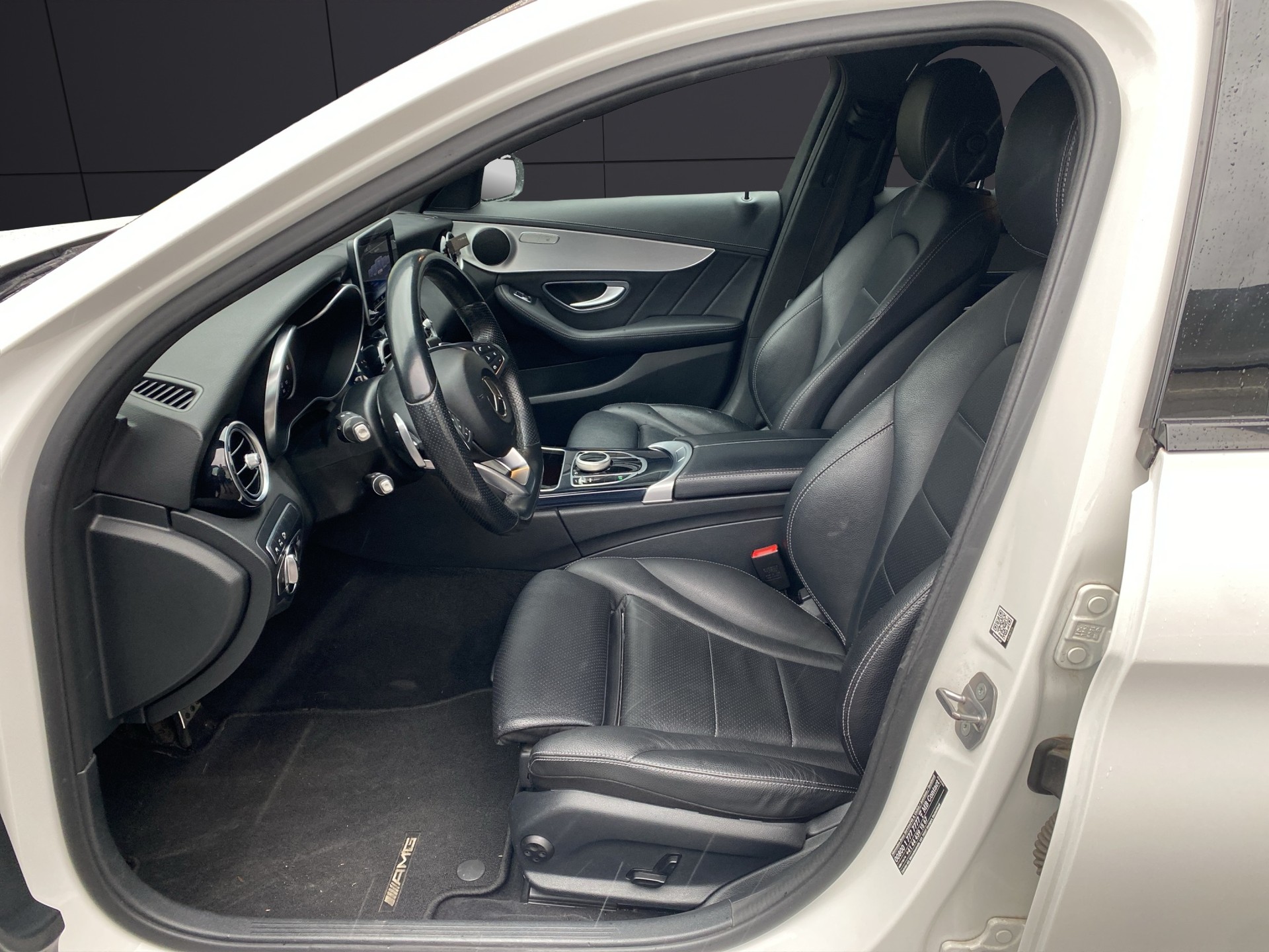 MERCEDES-BENZ C 250 d Swiss Star AMG Line 4Matic 9G-Tronic-image-9