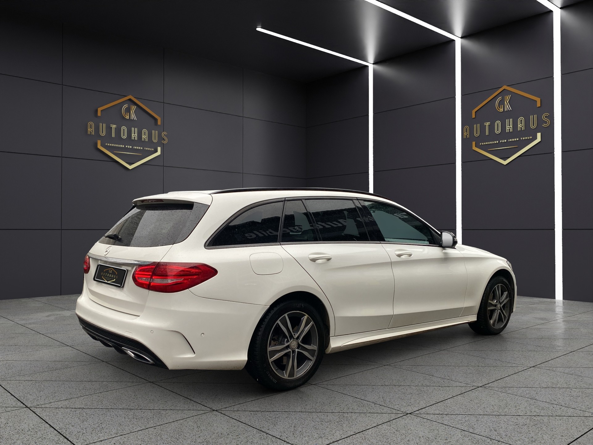 MERCEDES-BENZ C 250 d Swiss Star AMG Line 4Matic 9G-Tronic-image-5