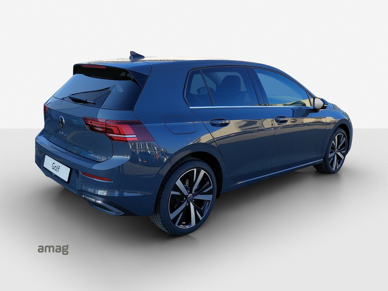 VW Golf 1.5 TSI PHEV Style-image-4