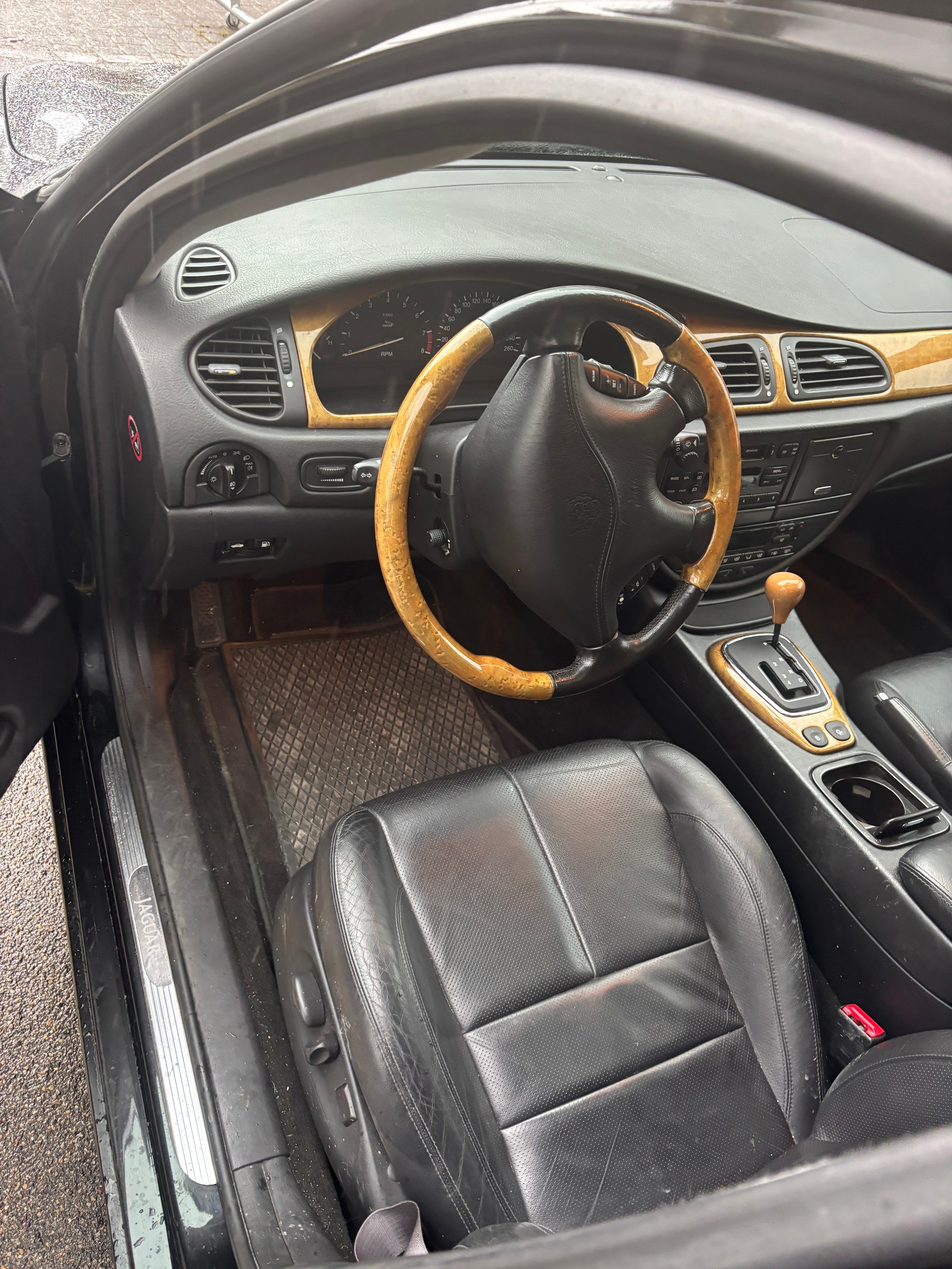 JAGUAR S-Type 4.0 V8-image-6
