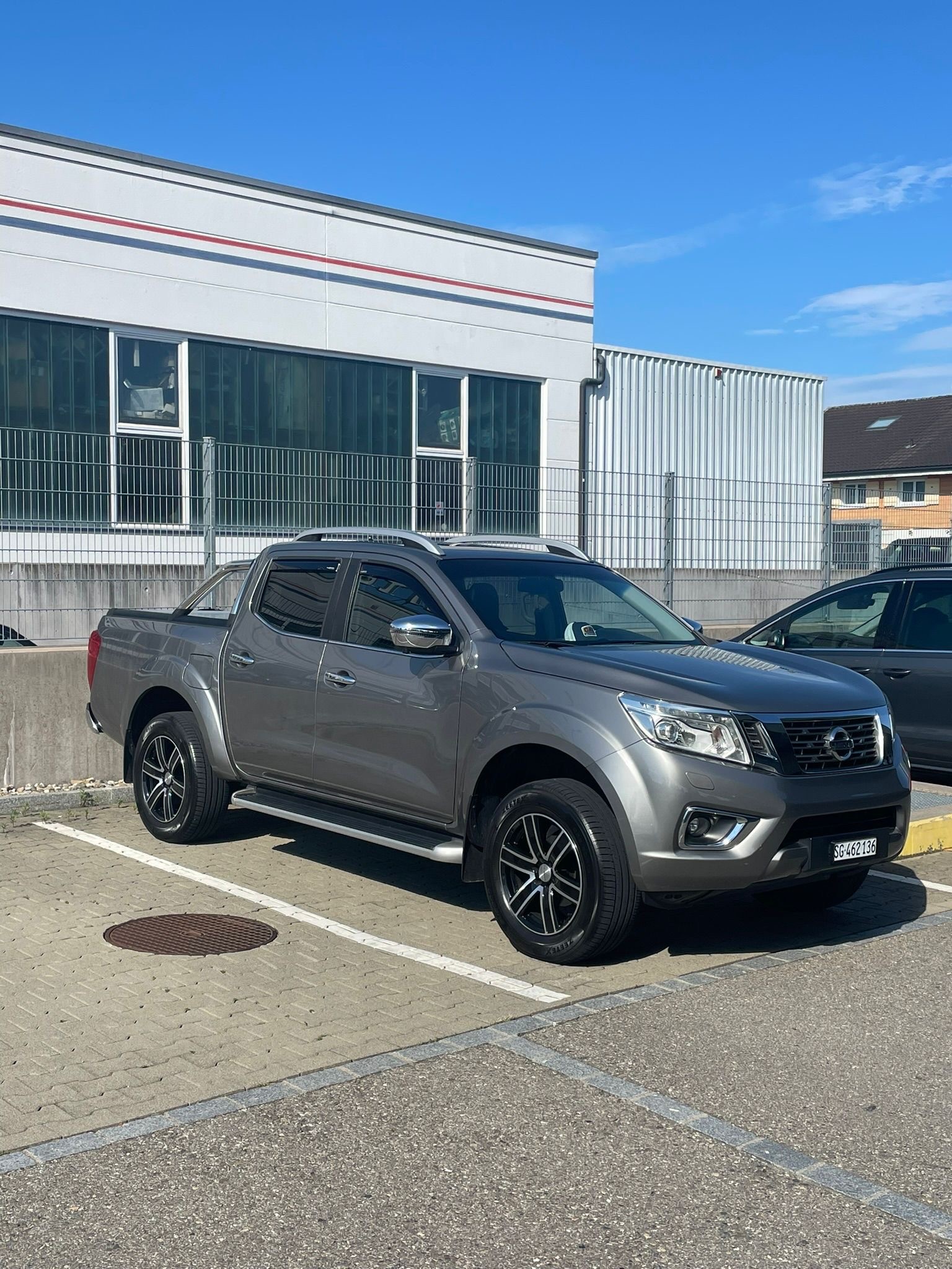 NISSAN Navara Double Cab N-Connecta 2.3 dCi 4WD Automatic-image-0