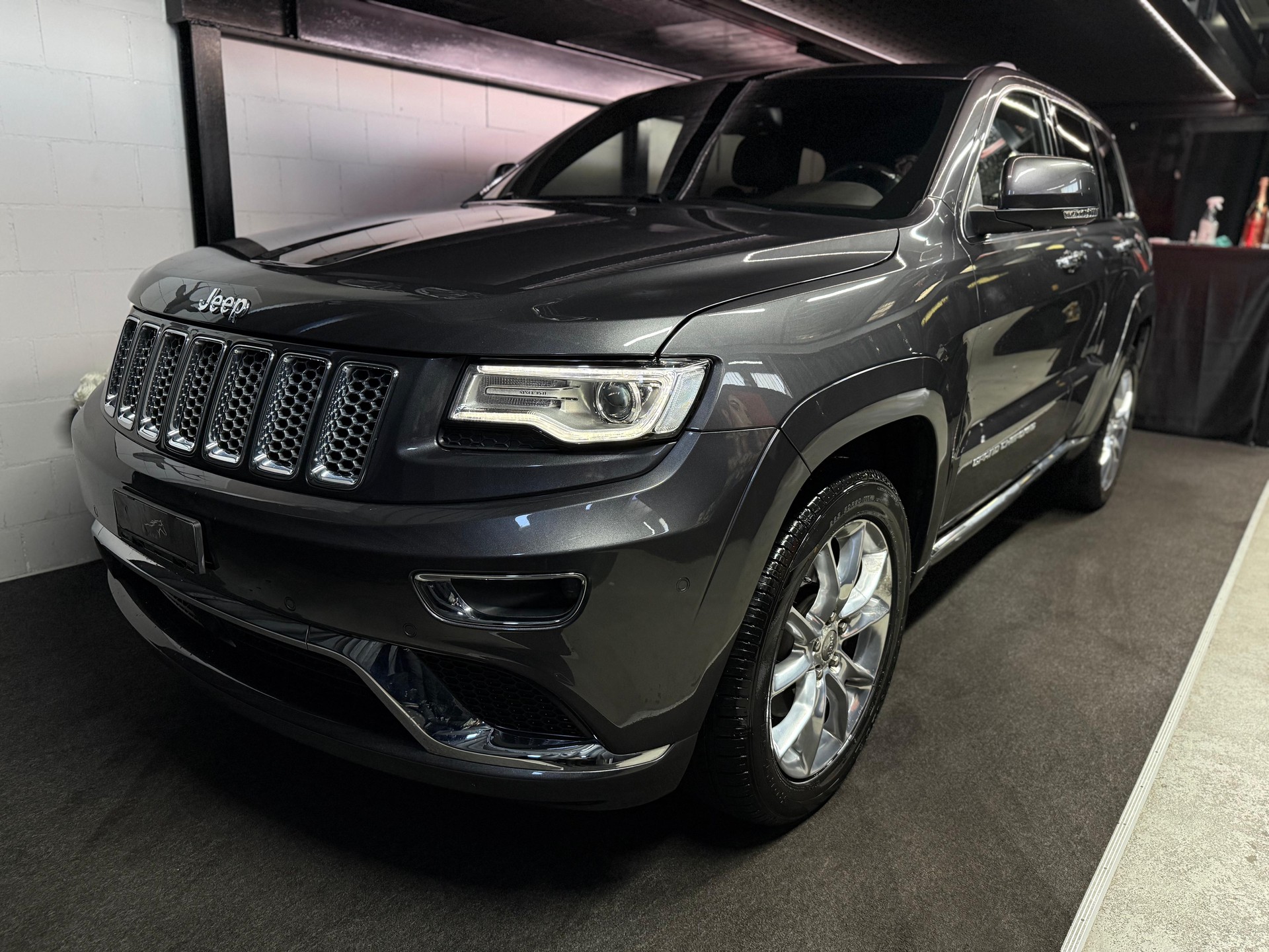 JEEP Grand Cherokee 3.0 CRD Summit Automat / Alcantara-Dachhimmel / Aus Erster Hand / Voll-Ausstattung / AHK-image-2