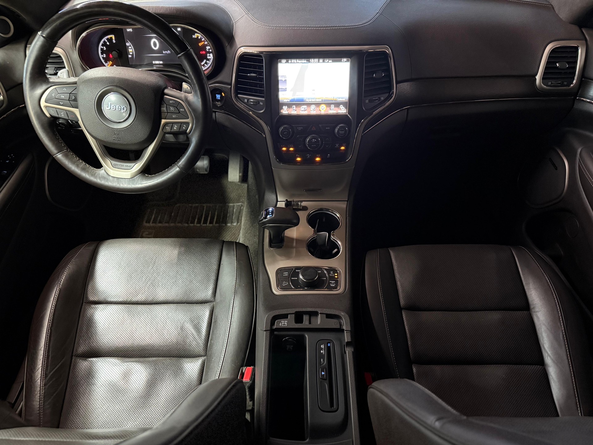 JEEP Grand Cherokee 3.0 CRD Summit Automat / Alcantara-Dachhimmel / Aus Erster Hand / Voll-Ausstattung / AHK-image-8