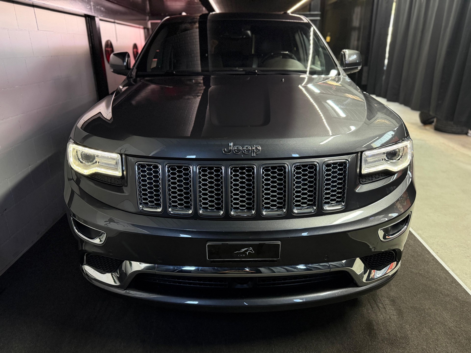 JEEP Grand Cherokee 3.0 CRD Summit Automat / Alcantara-Dachhimmel / Aus Erster Hand / Voll-Ausstattung / AHK-image-4