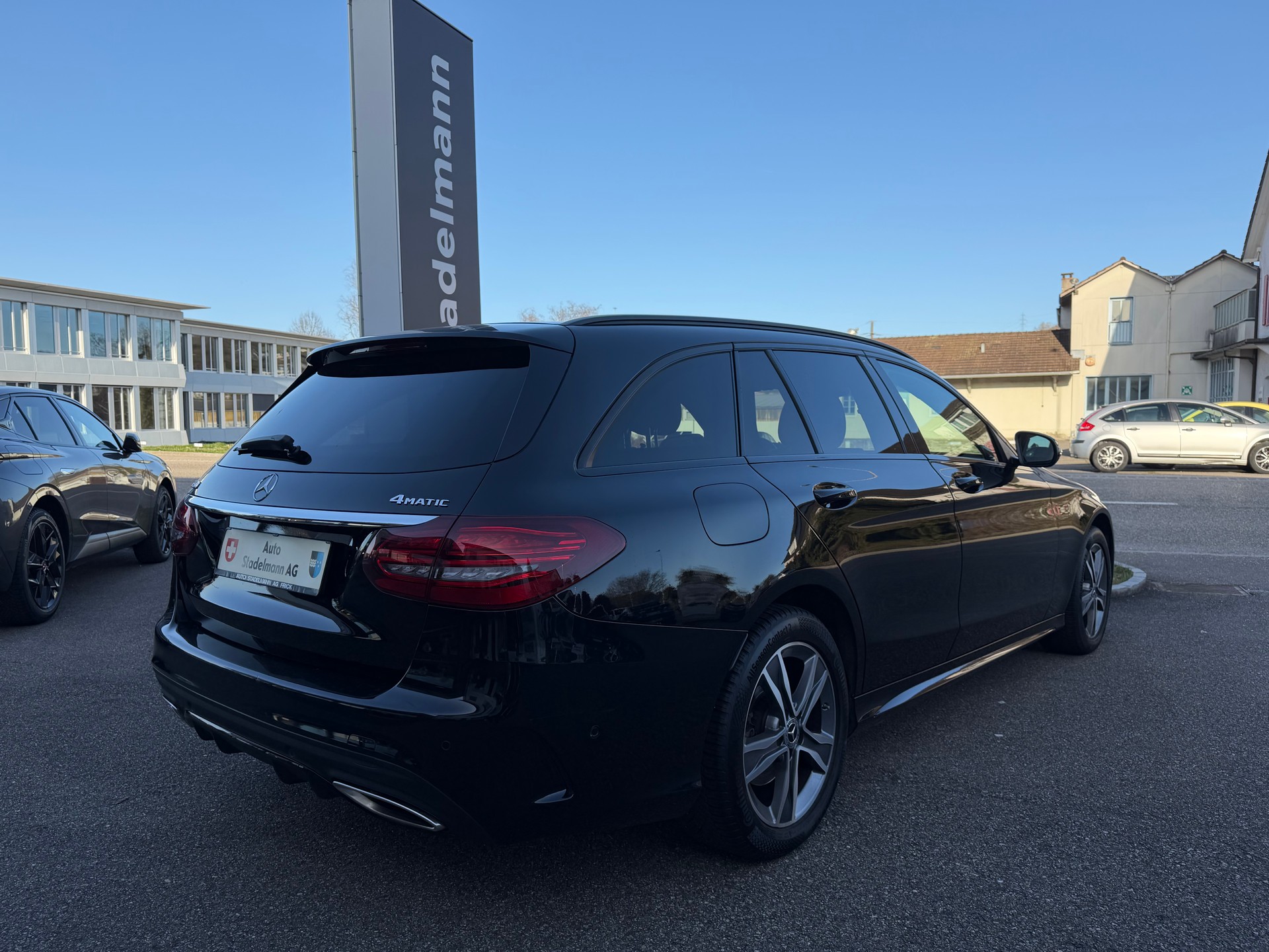 MERCEDES-BENZ C 200 AMG Line 4matic Kombi-showroom-element-3