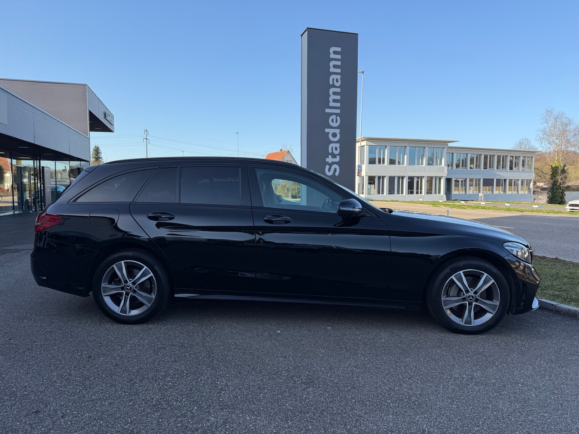 MERCEDES-BENZ C 200 AMG Line 4matic Kombi-showroom-element-2