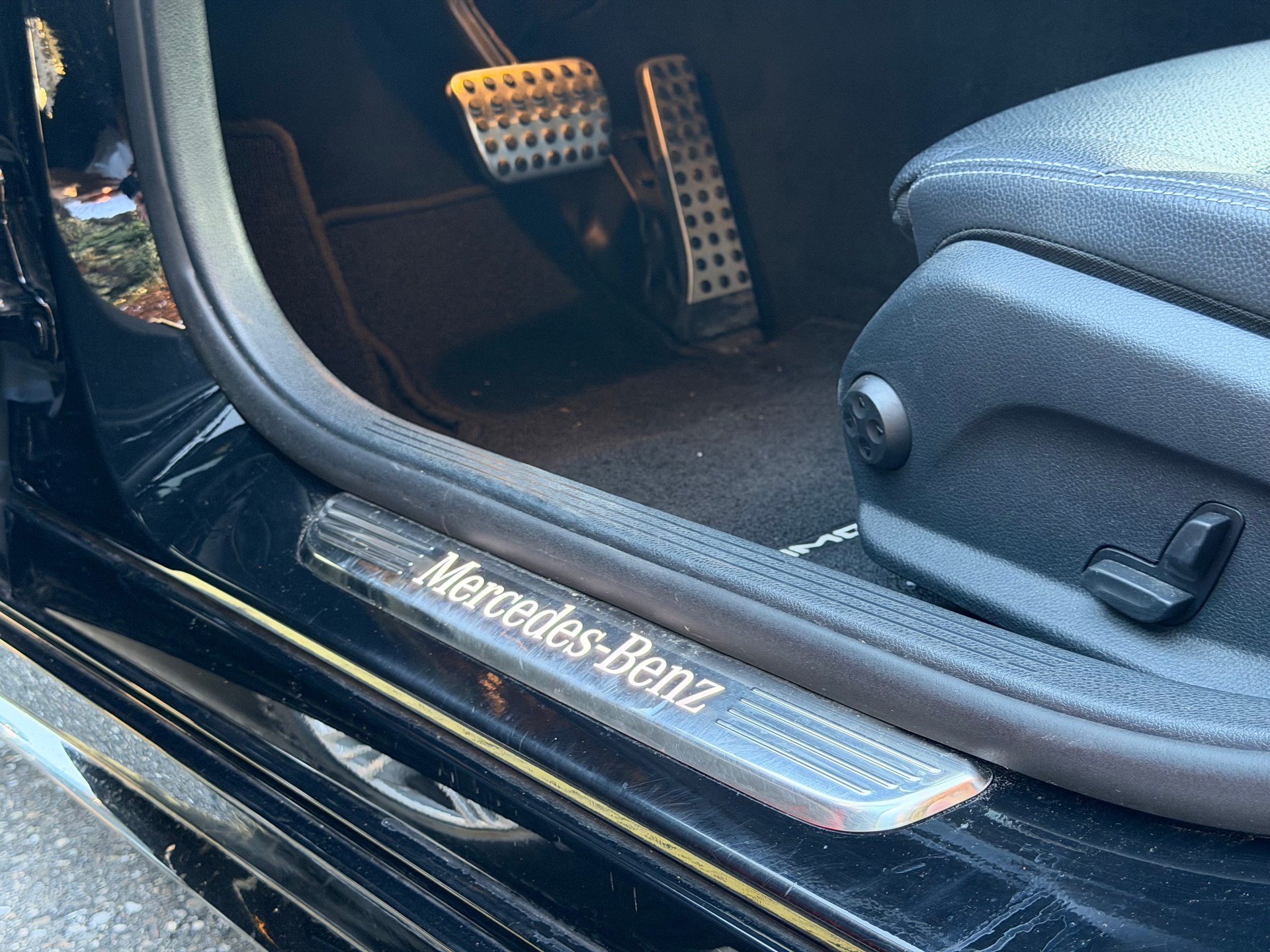 MERCEDES-BENZ C 200 AMG Line 4matic Kombi-image-12