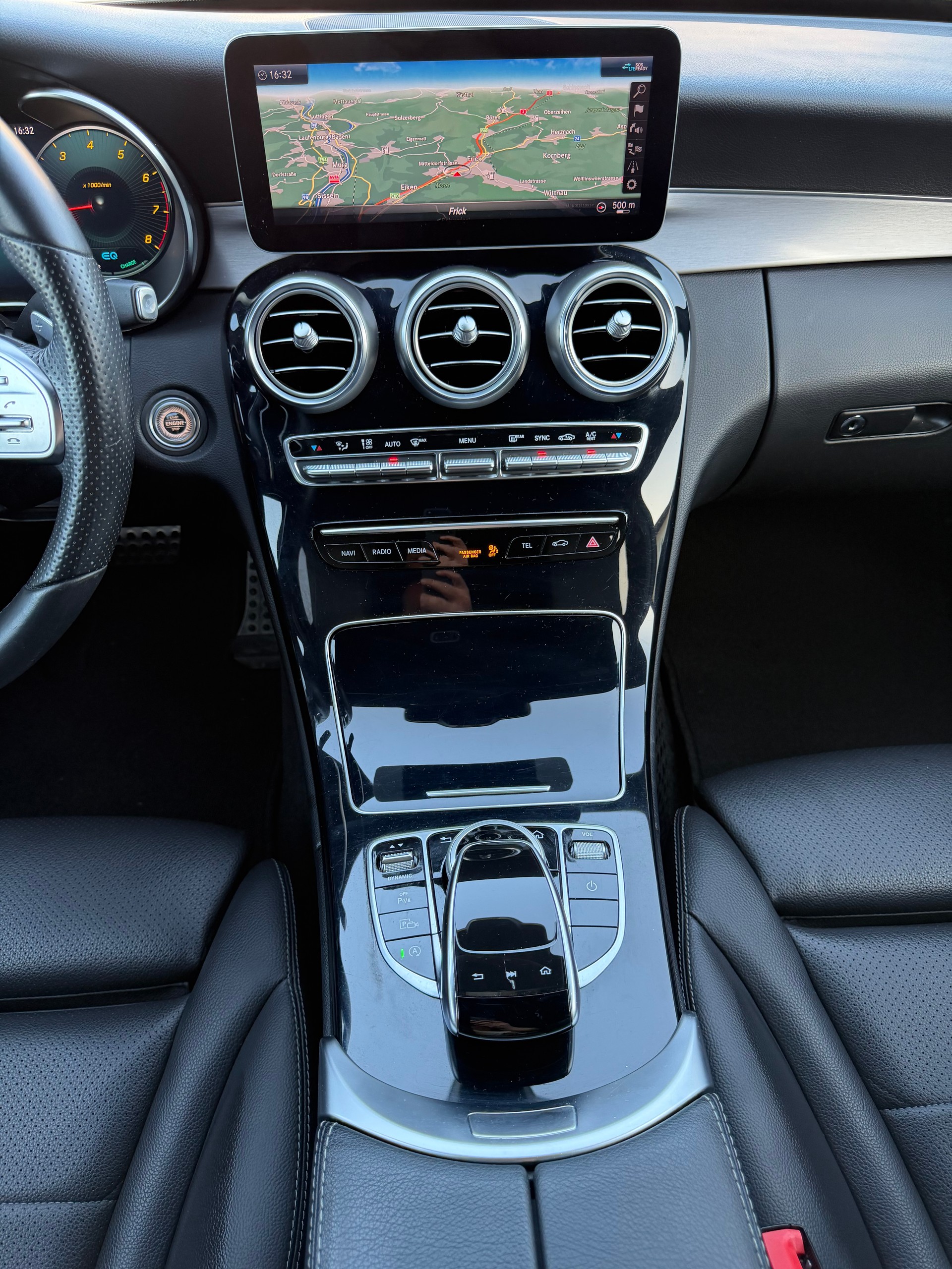 MERCEDES-BENZ C 200 AMG Line 4matic Kombi-image-17