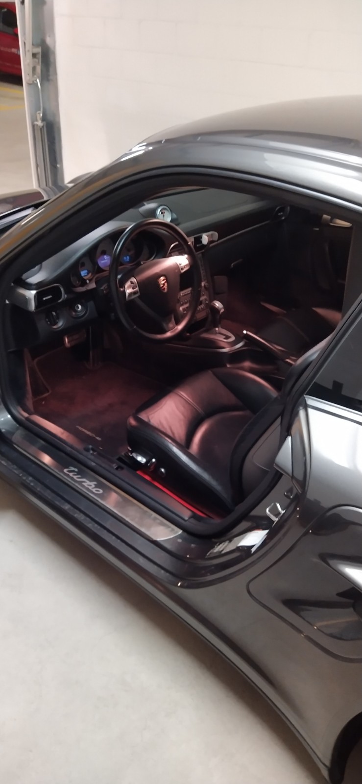 PORSCHE Turbo-image-12