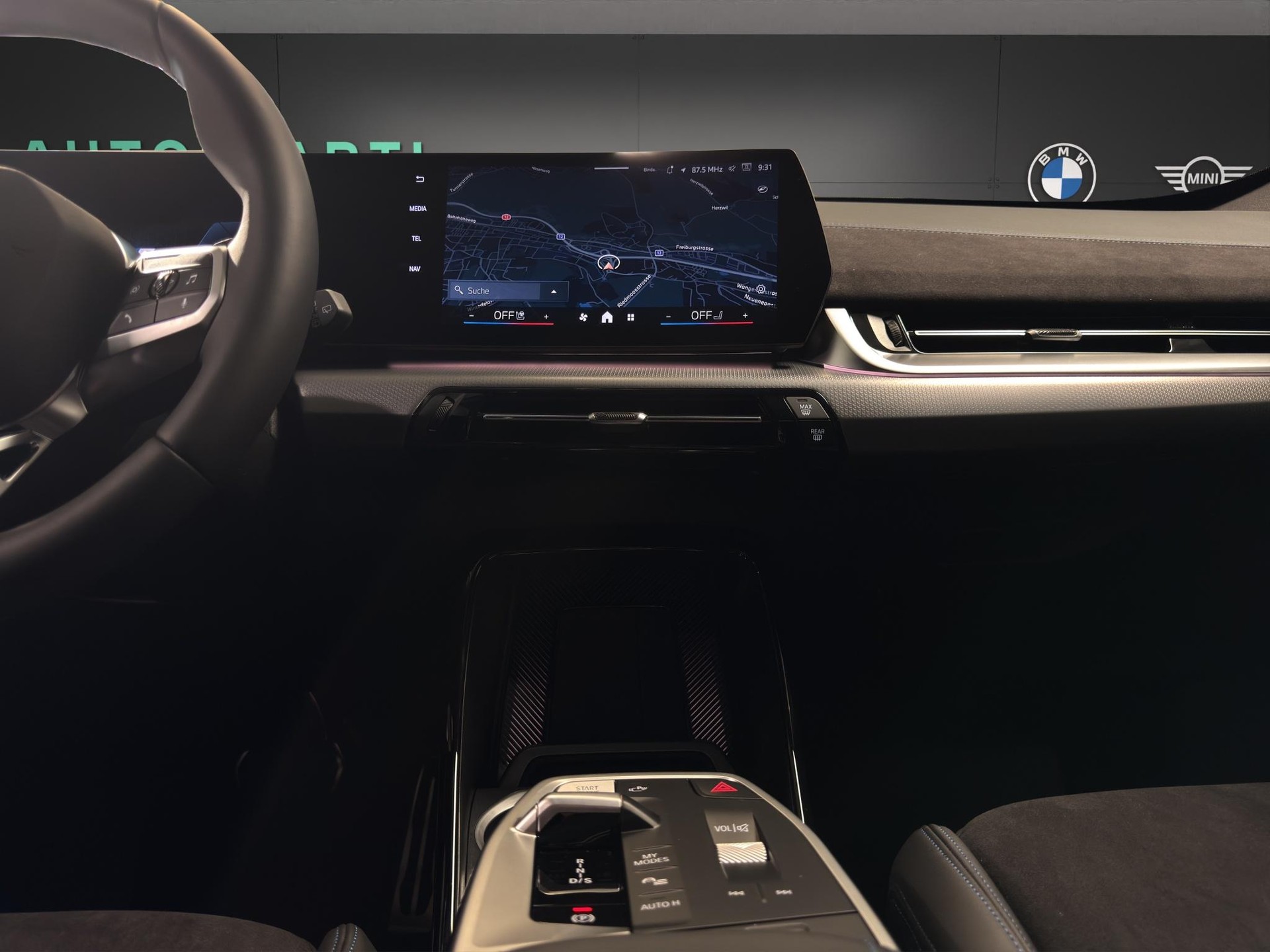 BMW X1 20d xDrive paddles-image-13