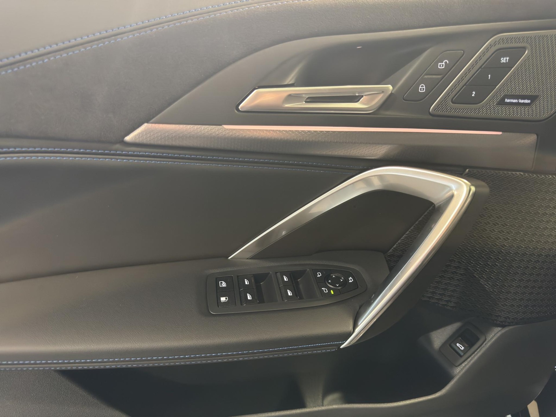 BMW X1 20d xDrive paddles-image-16