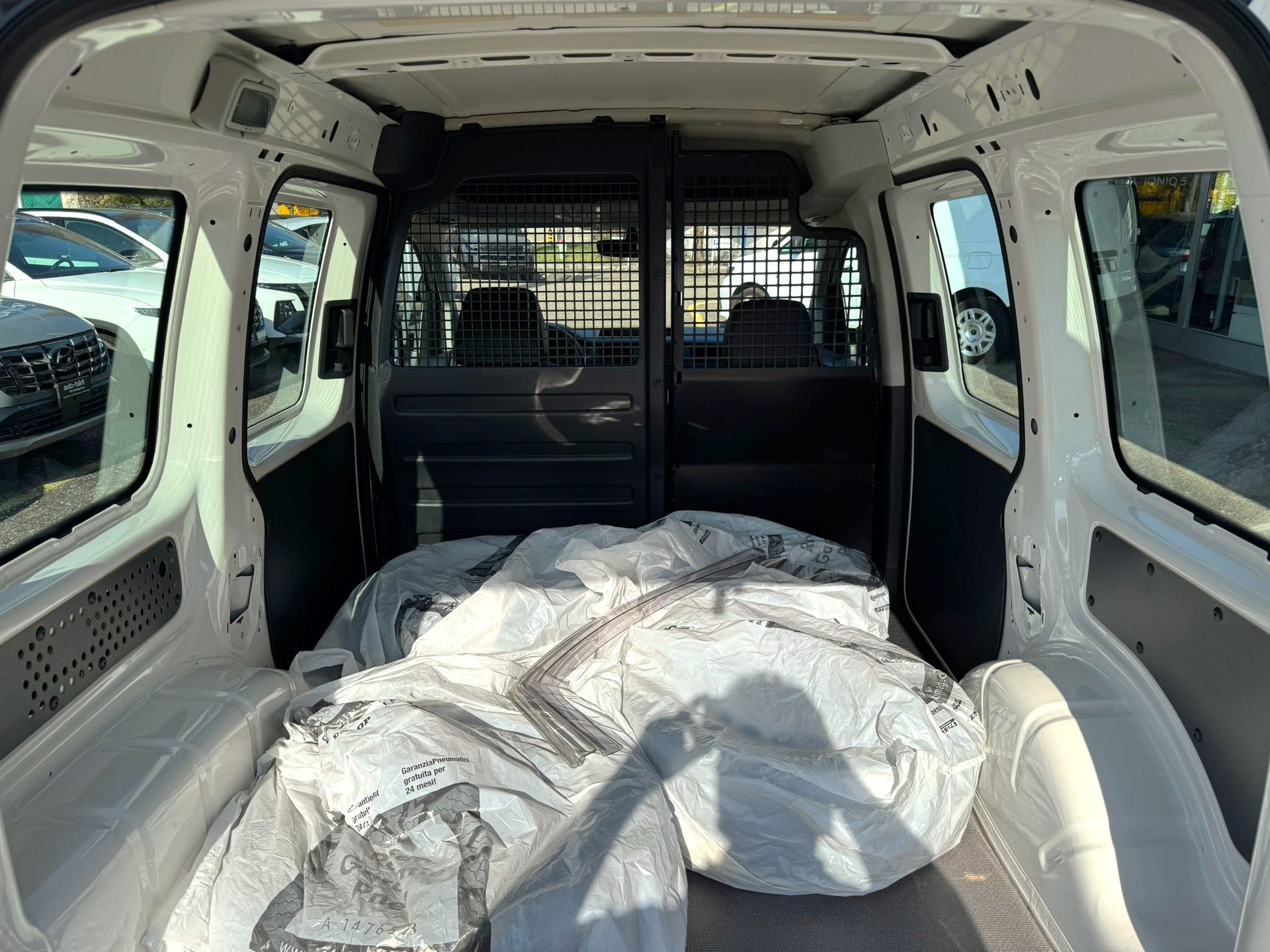 VW Caddy 2.0TDI 4M BM T-image-15