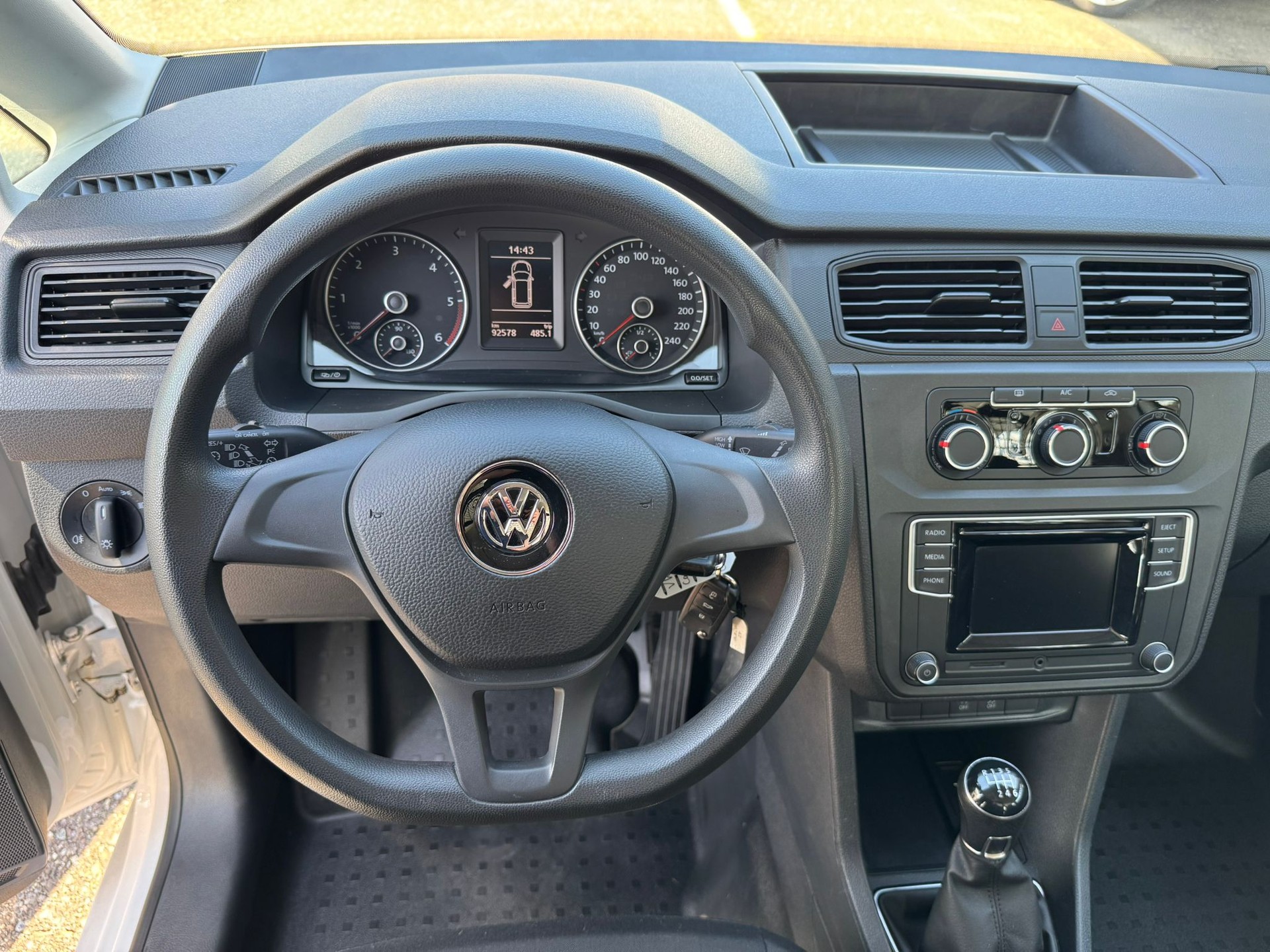 VW Caddy 2.0TDI 4M BM T-image-2