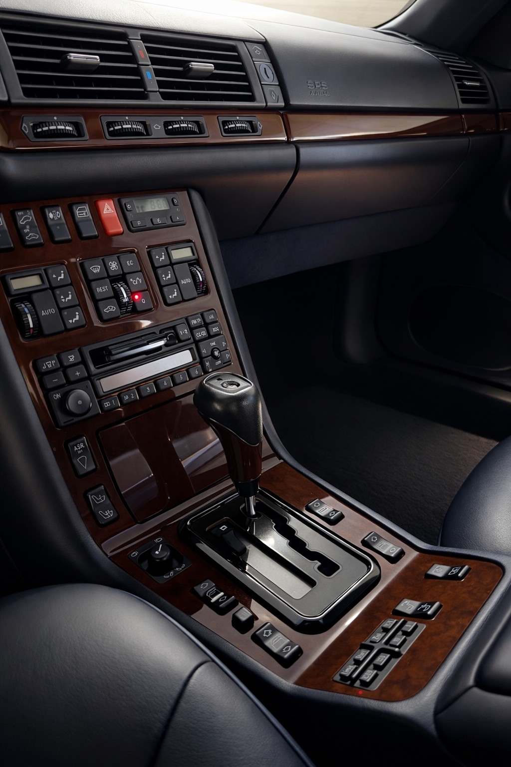 MERCEDES-BENZ S 600 w140-image-3