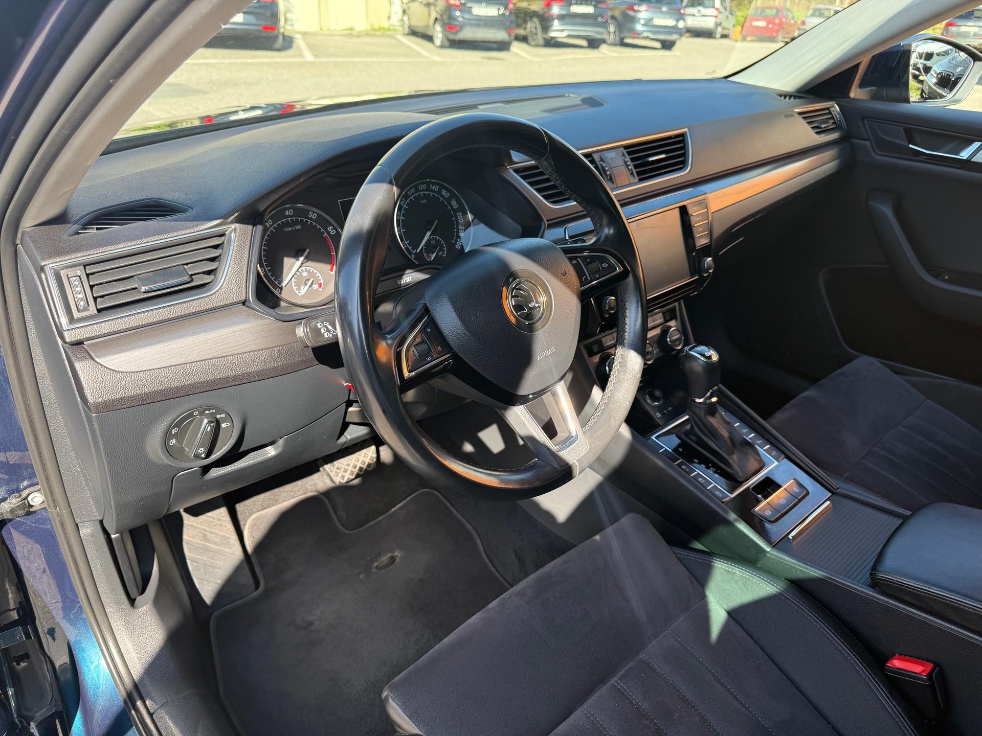 SKODA Superb Combi 2.0 TSI Style DSG 4x4-image-5